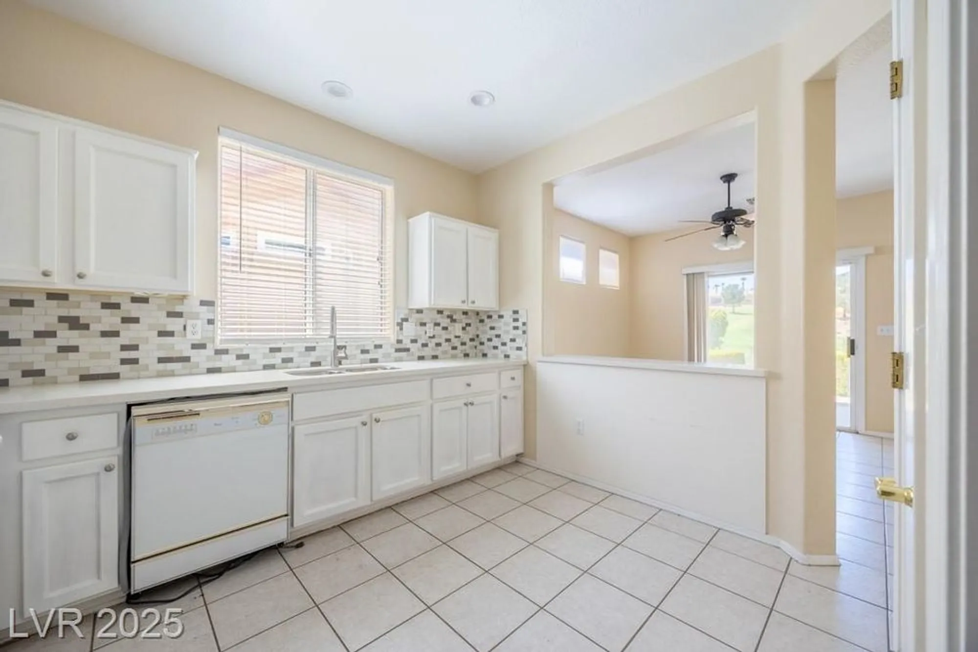 Property Slideshow image 11 of 36 | 2125 capestone st, Las Vegas, NV, 89134