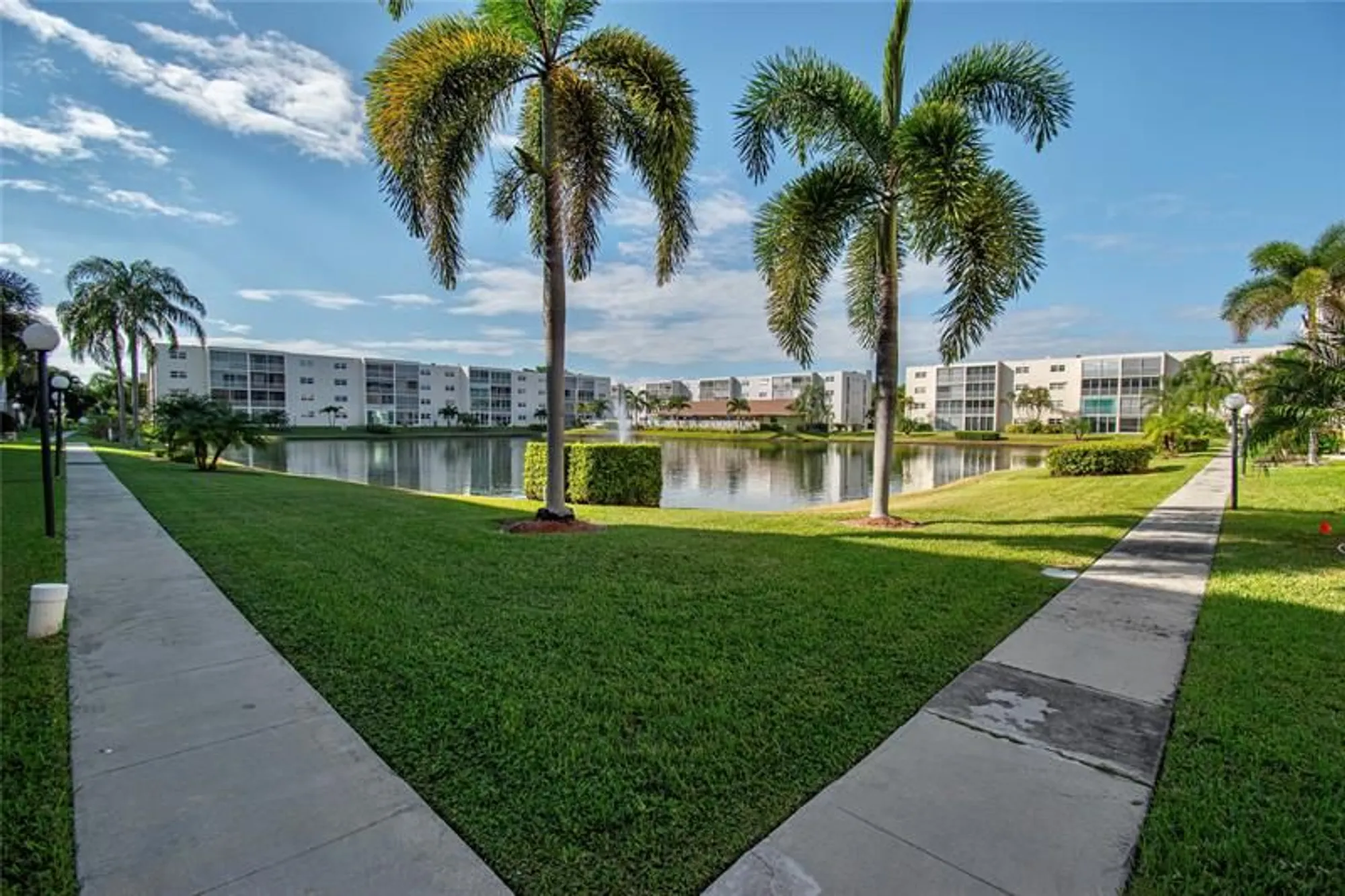 Property Slideshow image 40 of 51 | 1024 se 4th ave apt 102, Dania Beach, FL, 33004