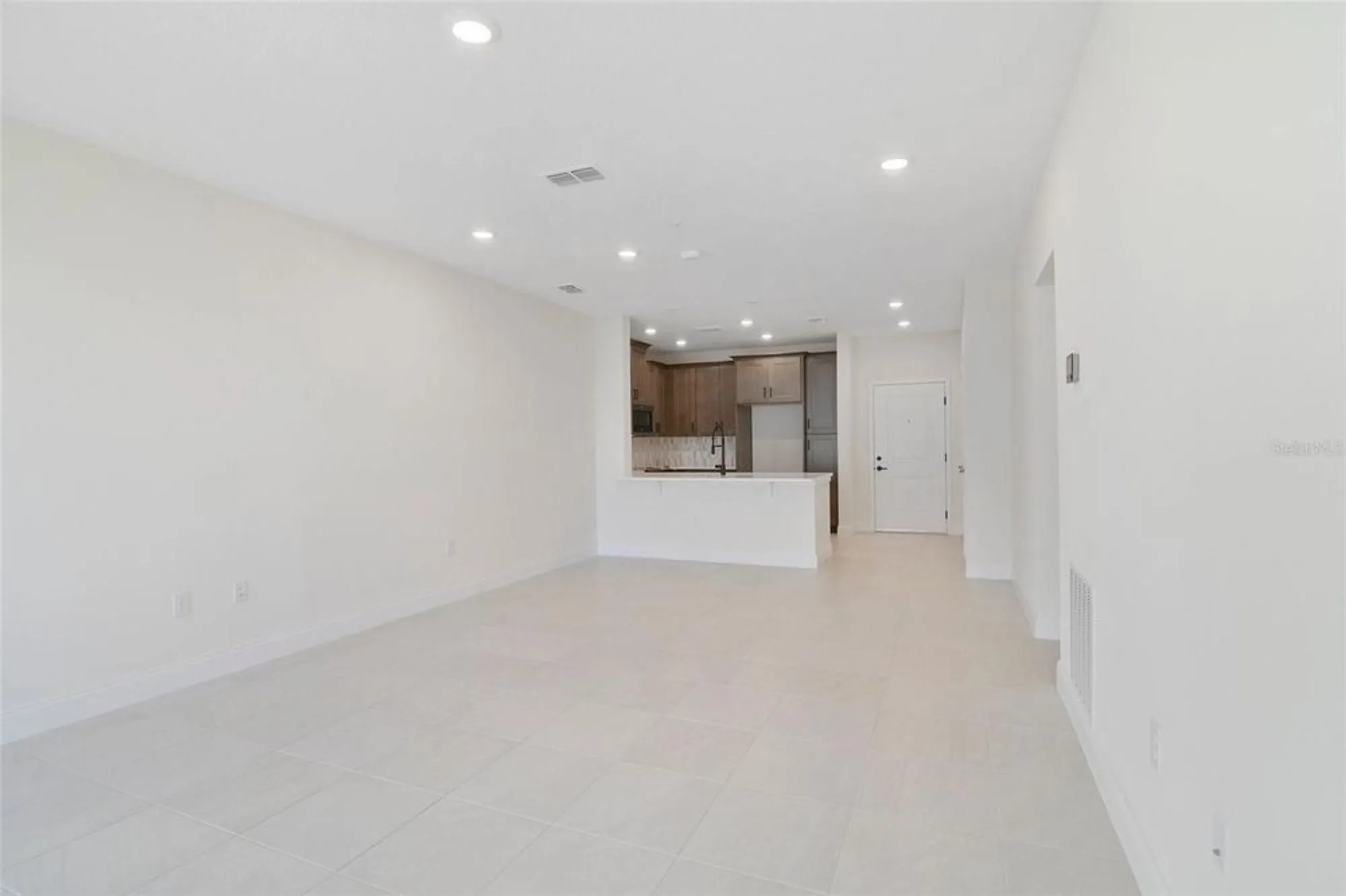 Property Slideshow image 7 of 20 | 7557 laureate blvd unit 6301, Orlando, FL, 32827