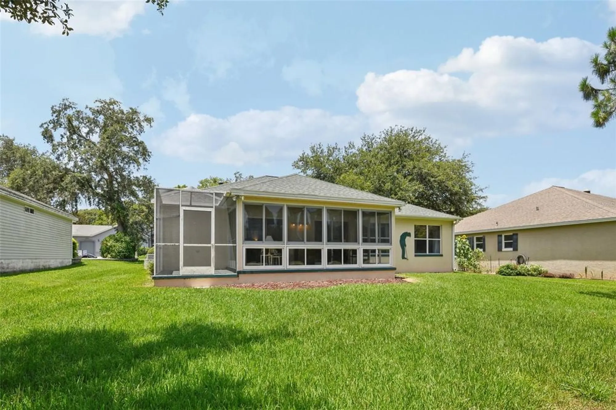 Property Slideshow image 36 of 53 | 516 loma paseo dr, The Villages, FL, 32159