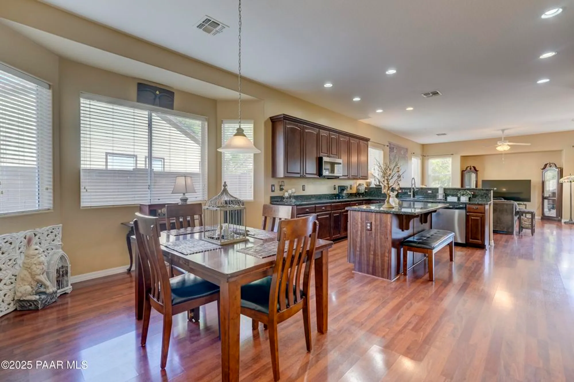 Property Slideshow image 14 of 51 | 7906 e mesteno rd, Prescott Valley, AZ, 86315