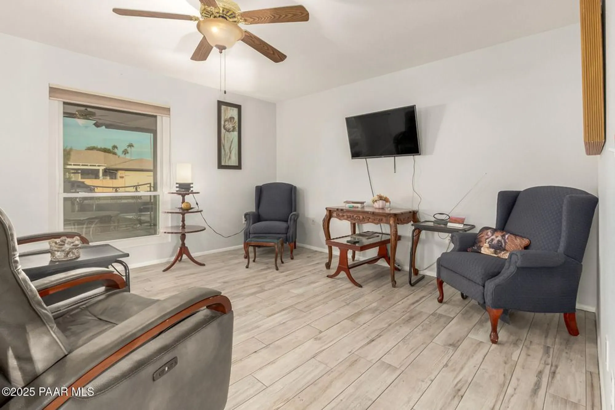 Property Slideshow image 5 of 29 | 10213 w kingswood cir, Sun City, AZ, 85351