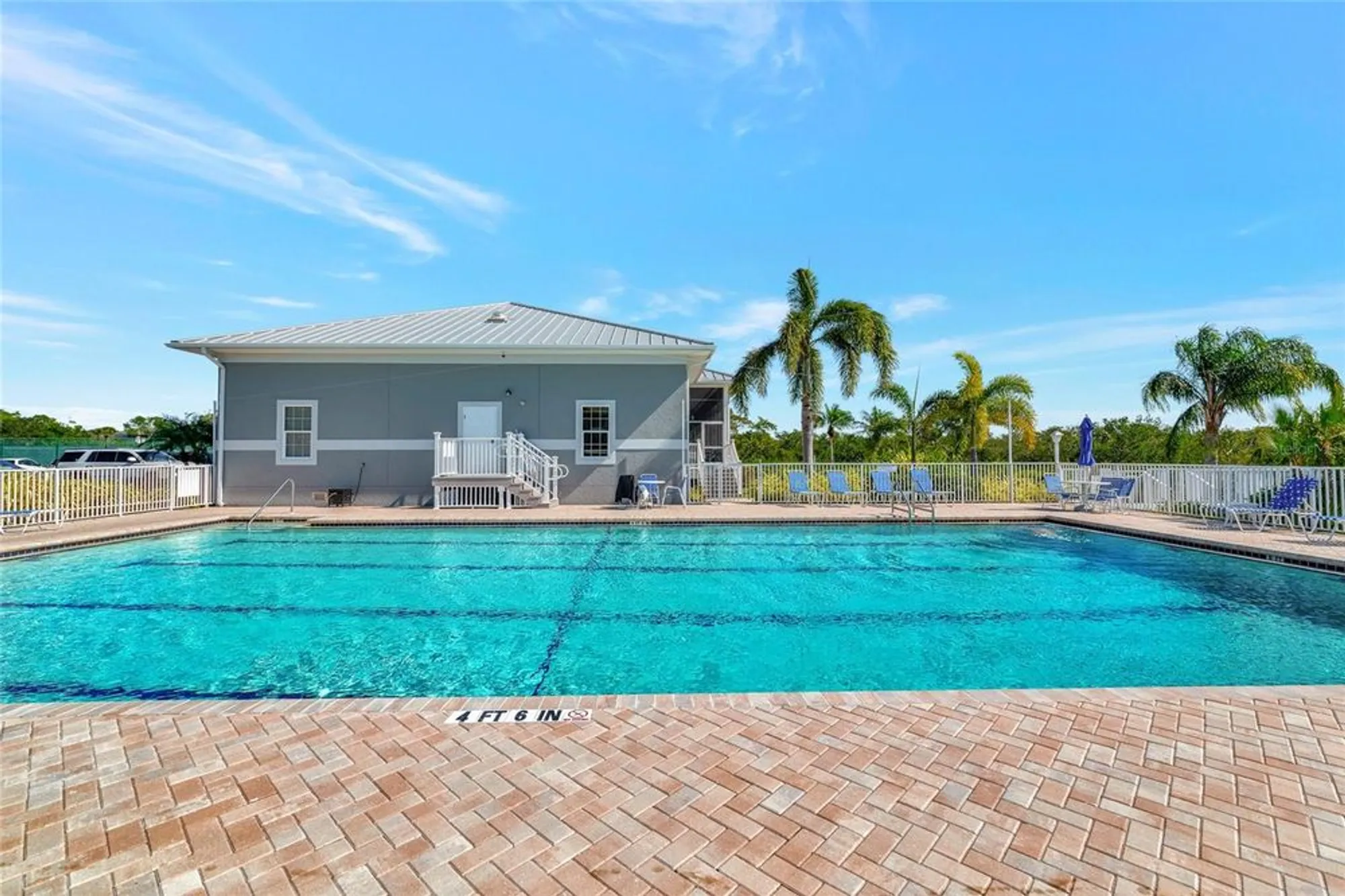 Property Slideshow image 45 of 57 | 801 waterside ln, Bradenton, FL, 34209