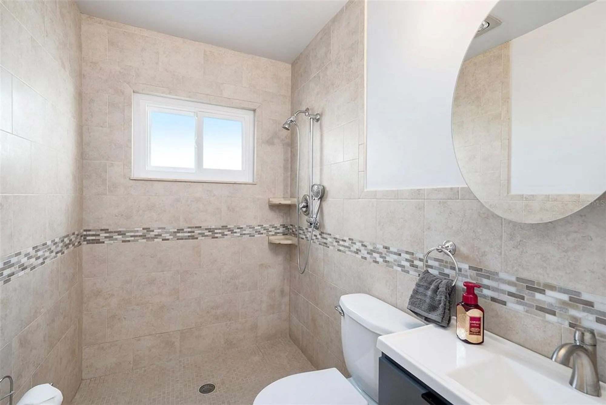 Property Slideshow image 20 of 26 | 9771 37th st n # 4, Pinellas Park, FL, 33782