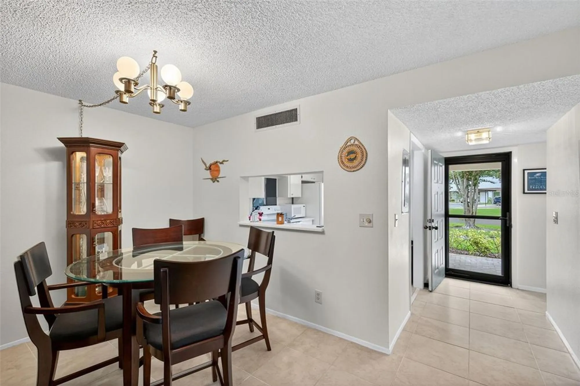 Property Slideshow image 7 of 29 | 2537 royal pines cir # 19d, Clearwater, FL, 33763