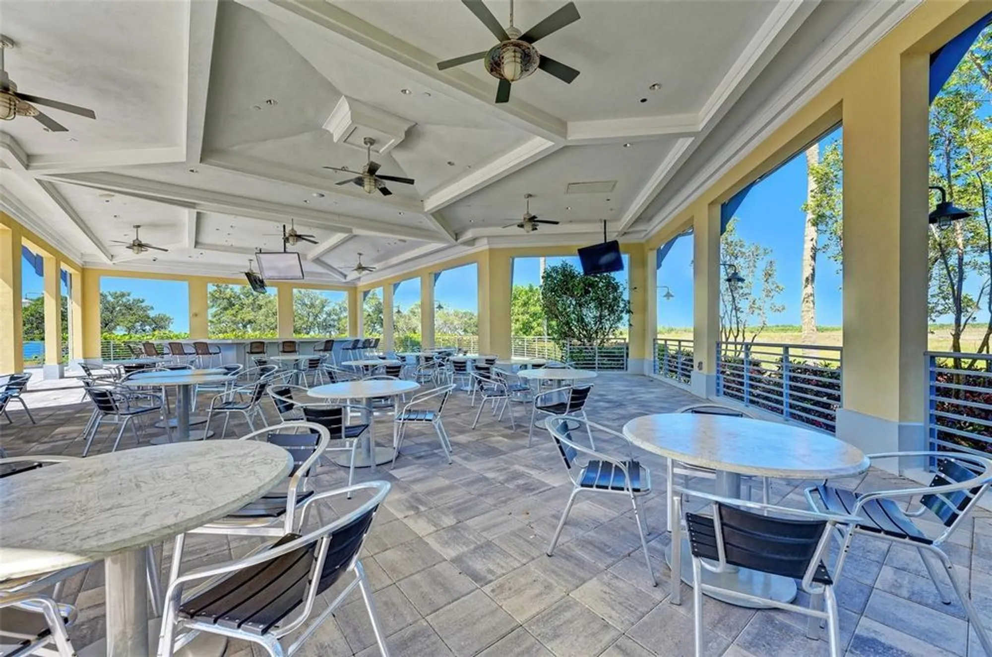 Property Slideshow image 55 of 72 | 391 aruba cir 303, Bradenton, FL, 34209