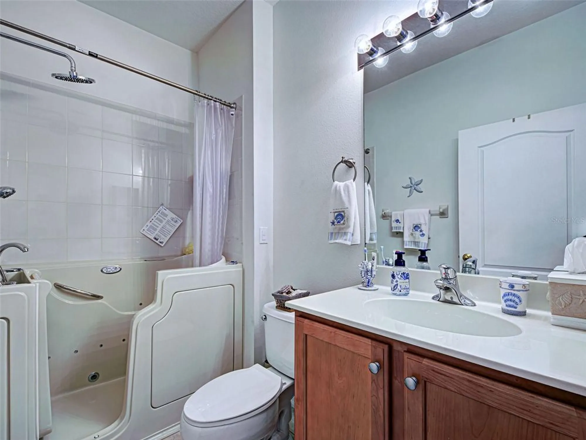 Property Slideshow image 48 of 63 | 4911 whispering oaks dr, North Port, FL, 34287