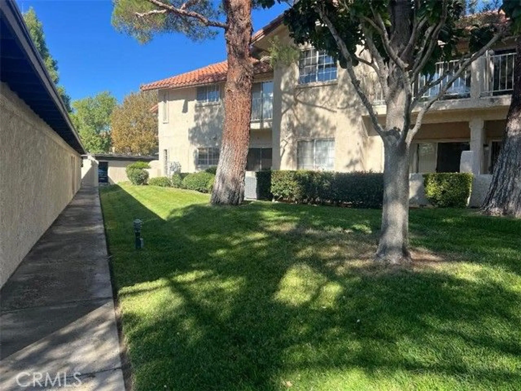 Property Slideshow image 2 of 28 | 19163 palo verde dr, Apple Valley, CA, 92308