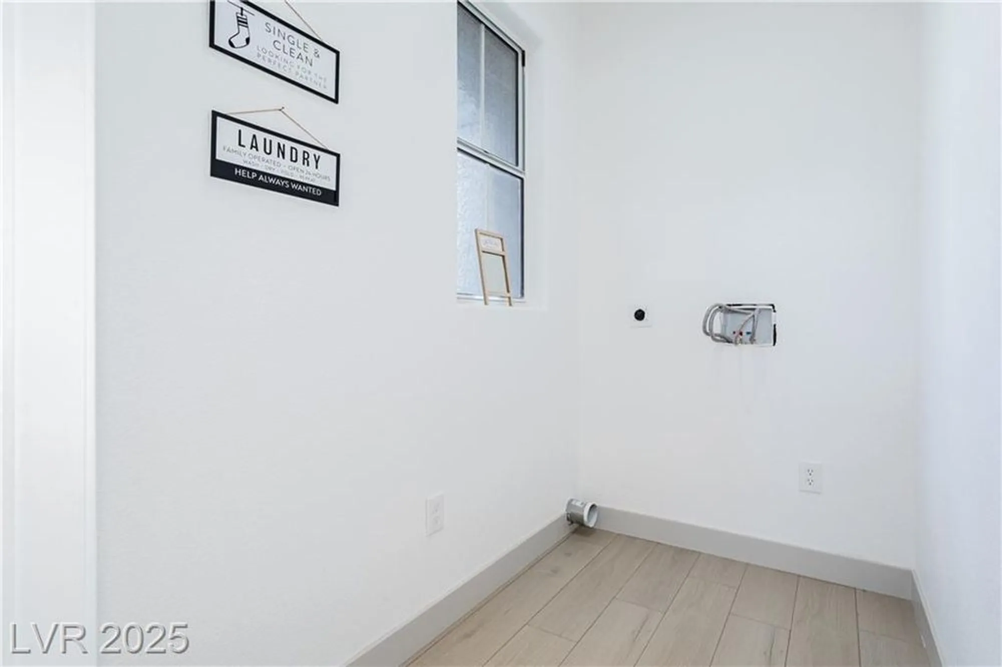 Property Slideshow image 55 of 72 | 2589 evansville ave, Henderson, NV, 89052