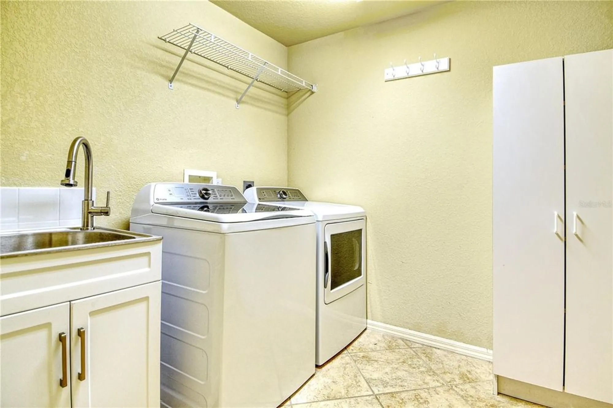 Property Slideshow image 31 of 52 | 340 bermuda ct 5, Venice, FL, 34293