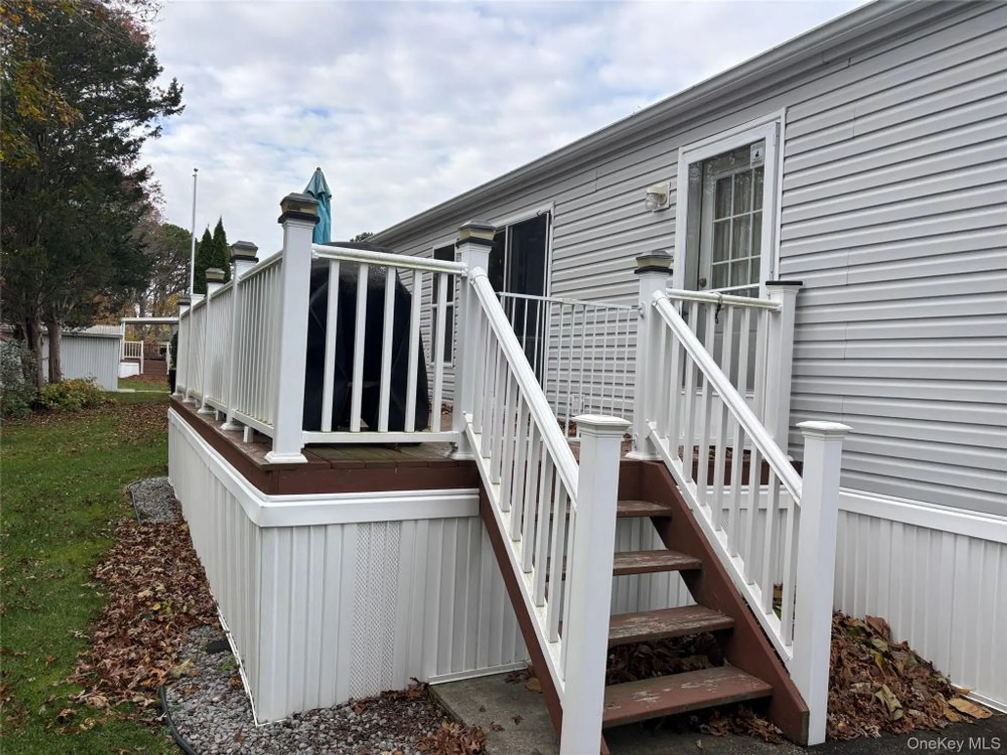 Property Slideshow image 4 of 28 | 1661 old country rd unit 280, Riverhead, NY, 11901