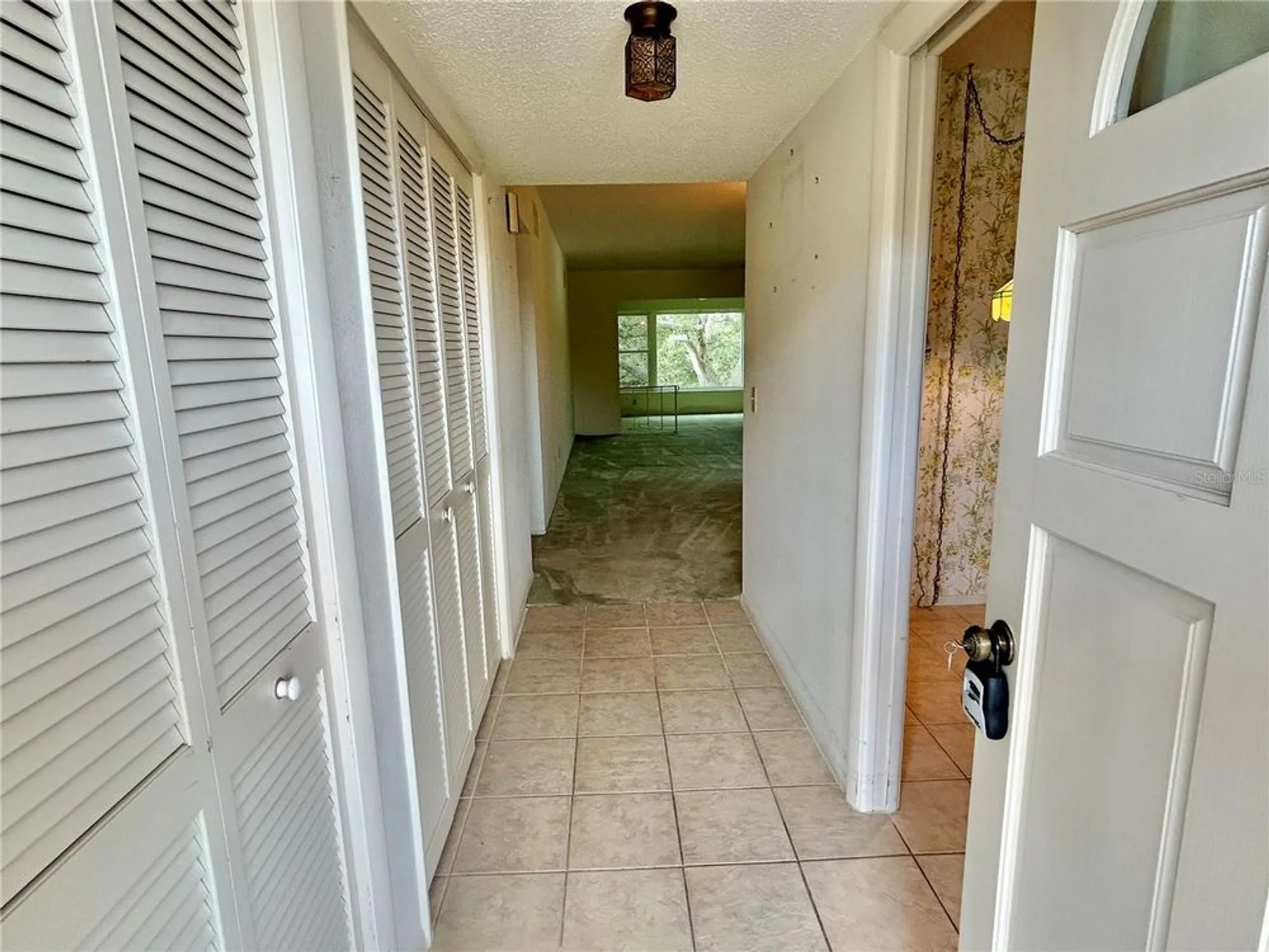 Property Slideshow image 5 of 57 | 2350 haitian dr 60, Clearwater, FL, 33763