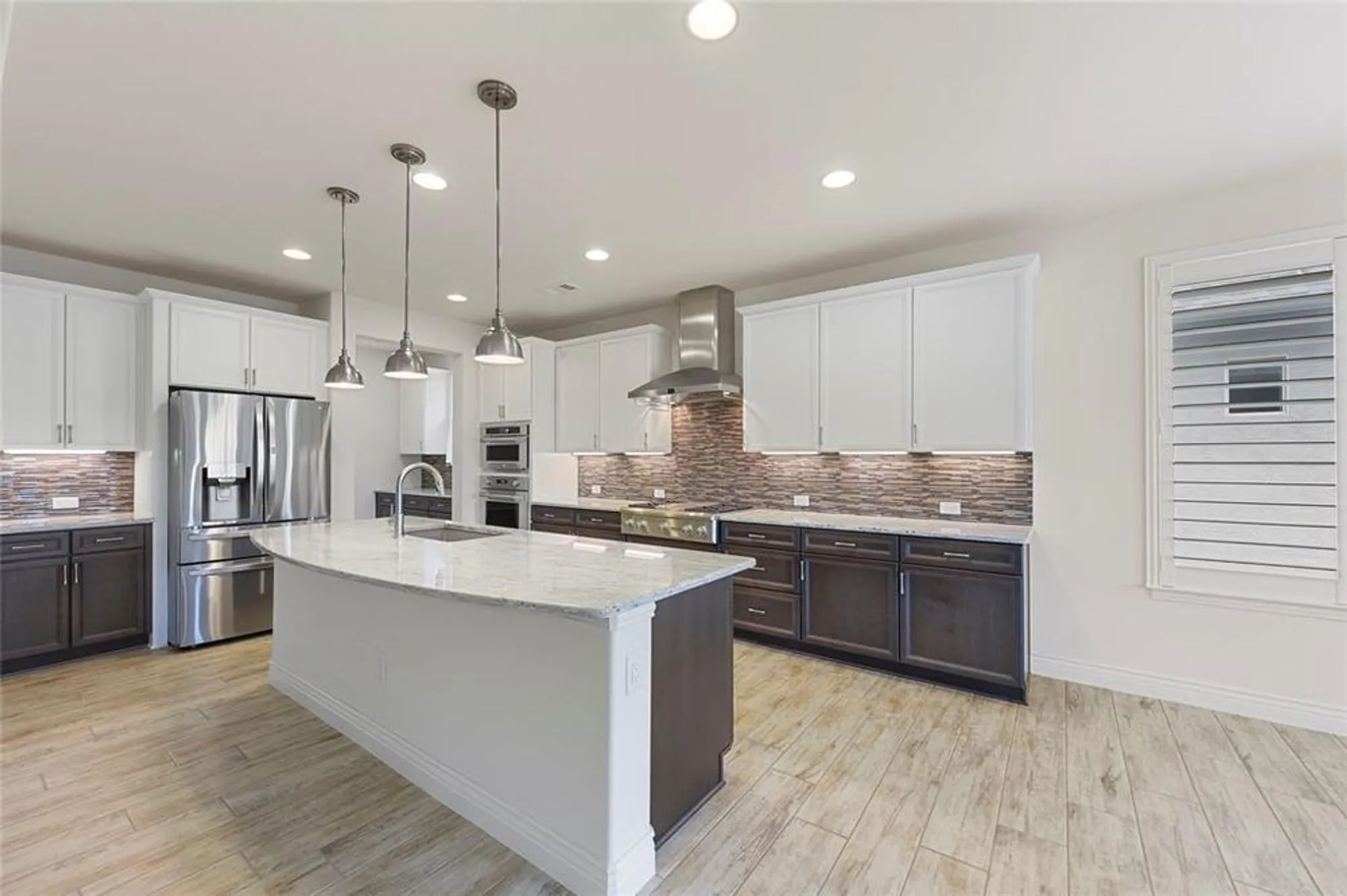 Property Slideshow image 8 of 33 | 9921 flint way, Denton, TX, 76207