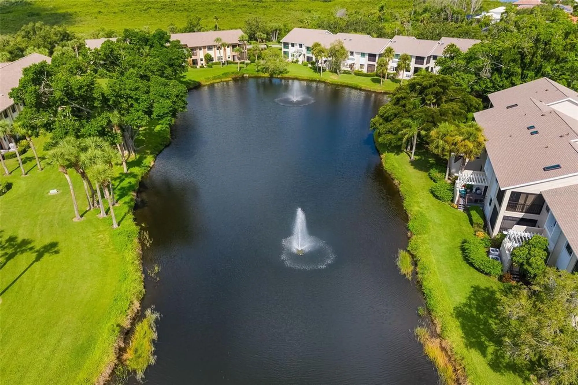 Property Slideshow image 11 of 58 | 5287 heron way 205, Sarasota, FL, 34231