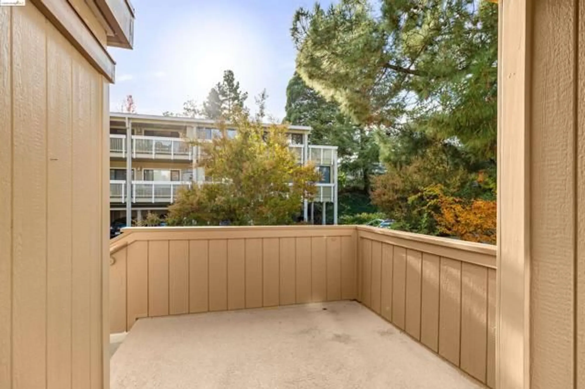 Property Slideshow image 4 of 47 | 1125 singingwood ct 1, Walnut Creek, CA, 94595