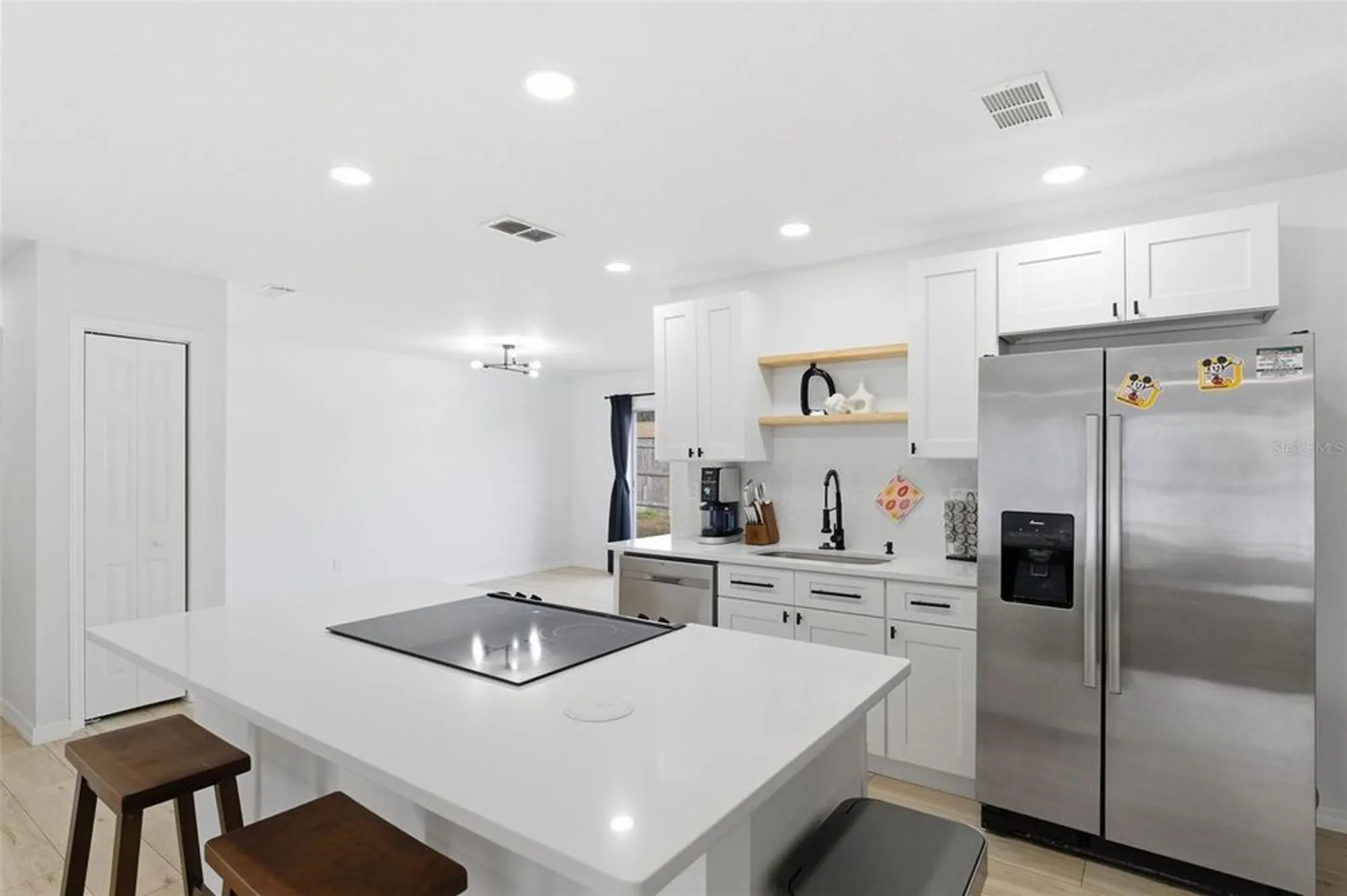 Property Slideshow image 9 of 22 | 8025 san fernando dr, Port Richey, FL, 34668