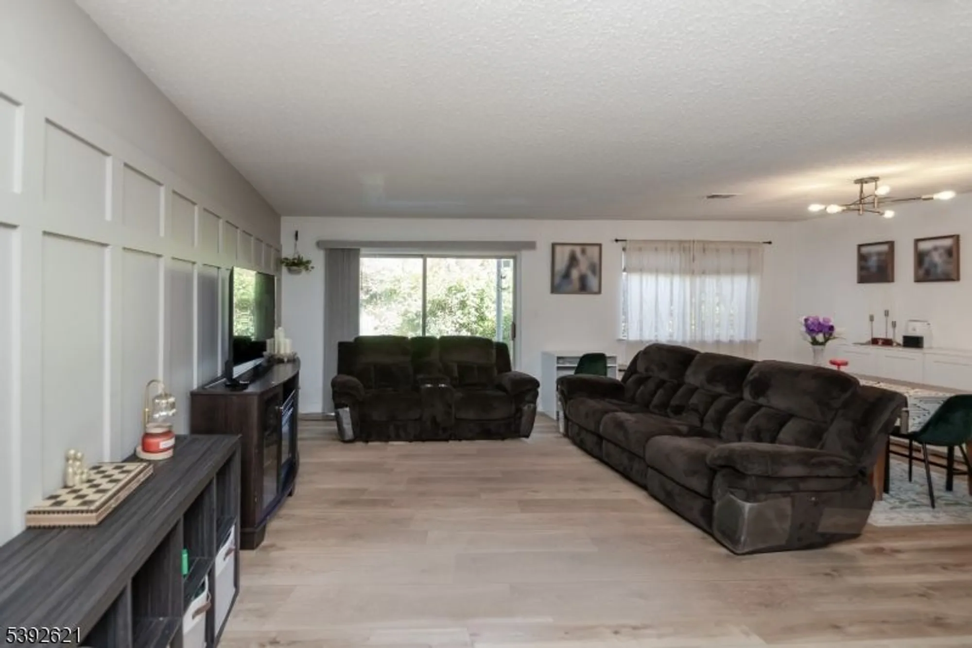 Property Slideshow image 15 of 39 | 31 drake way, Roxbury Twp, NJ, 07836