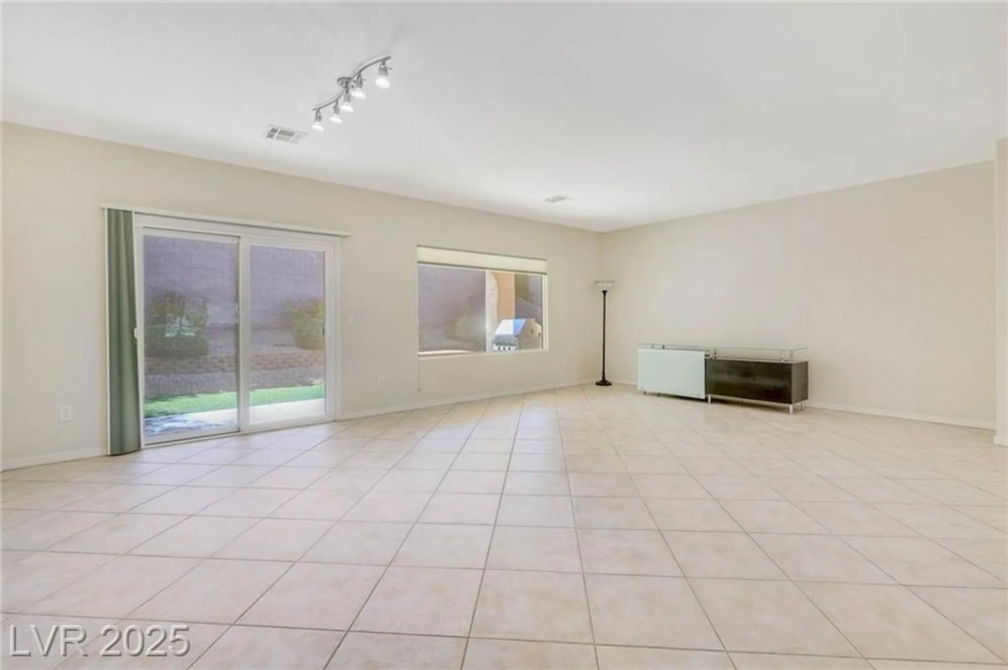 Property Slideshow image 11 of 31 | 2313 janesville ln, Henderson, NV, 89044