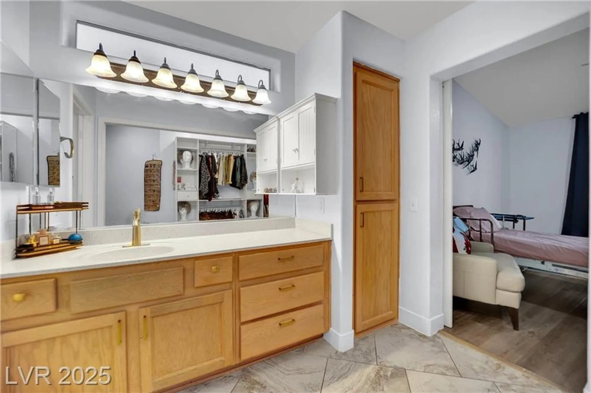 Property Slideshow image 16 of 28 | 2409 indigo valley st, Las Vegas, NV, 89134