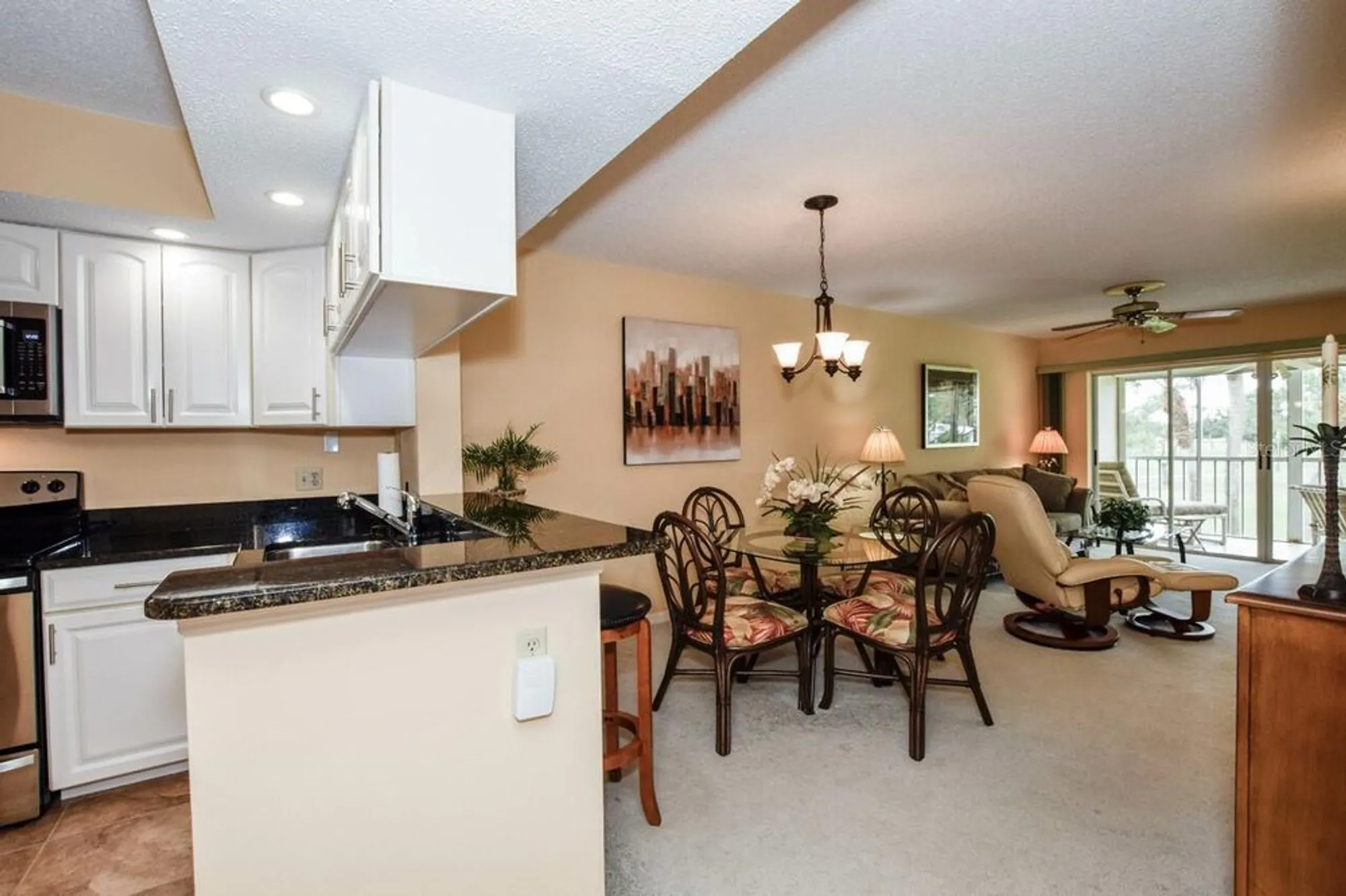 Property Slideshow image 4 of 44 | 433 cerromar ln 438, Venice, FL, 34293