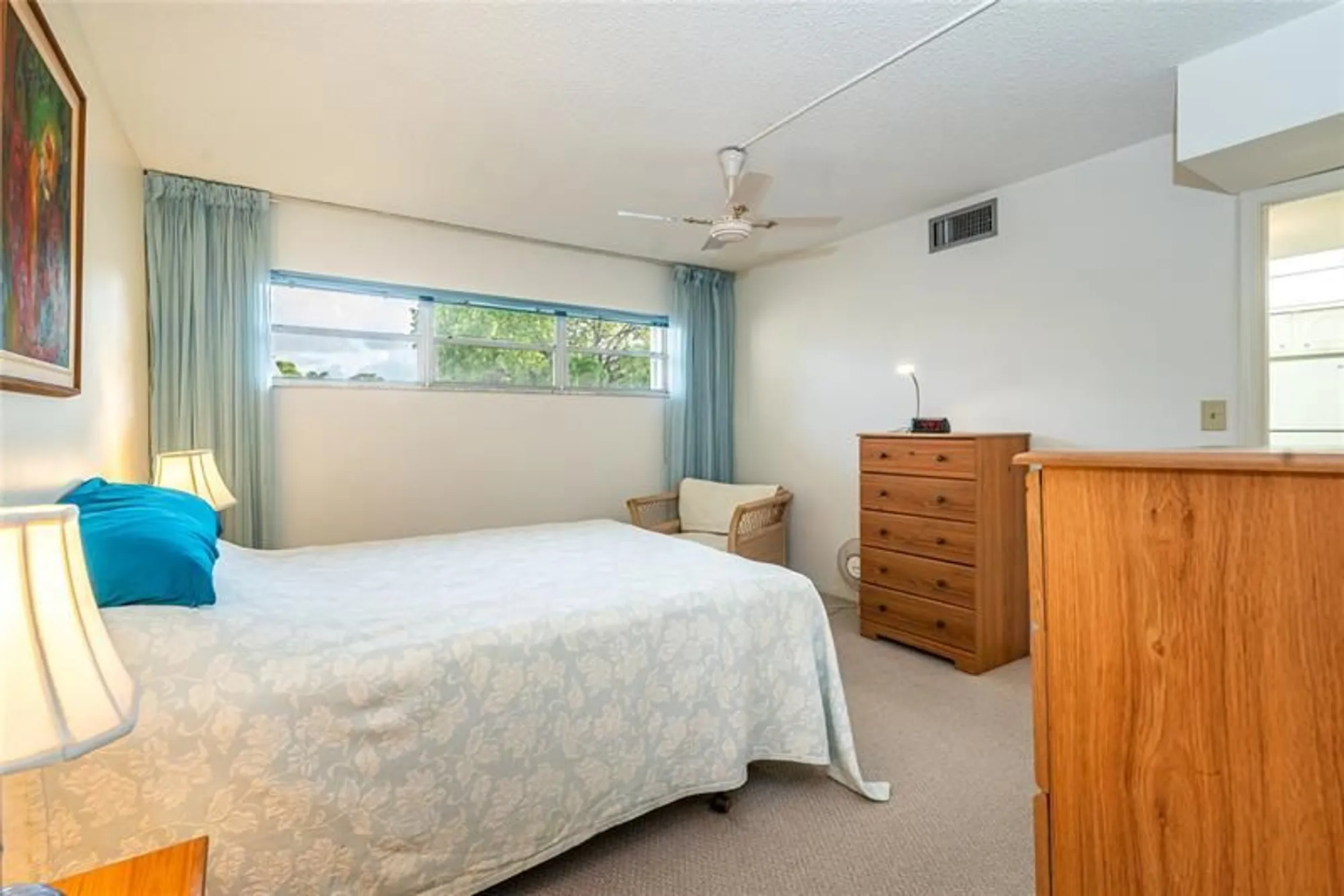 Property Slideshow image 17 of 56 | 9611 n hollybrook lake dr 107, Pembroke Pines, FL, 33025