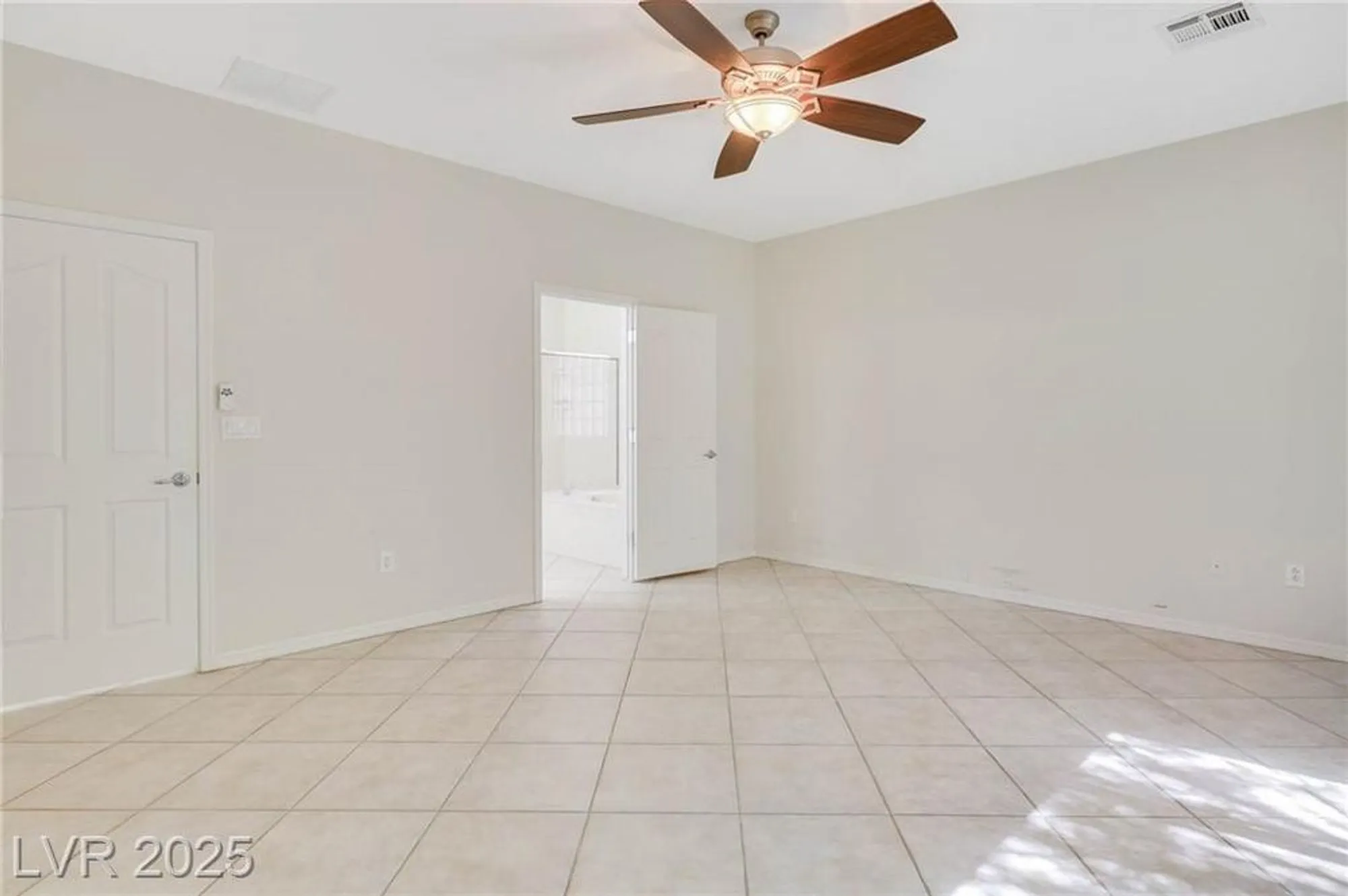 Property Slideshow image 13 of 31 | 2313 janesville ln, Henderson, NV, 89044