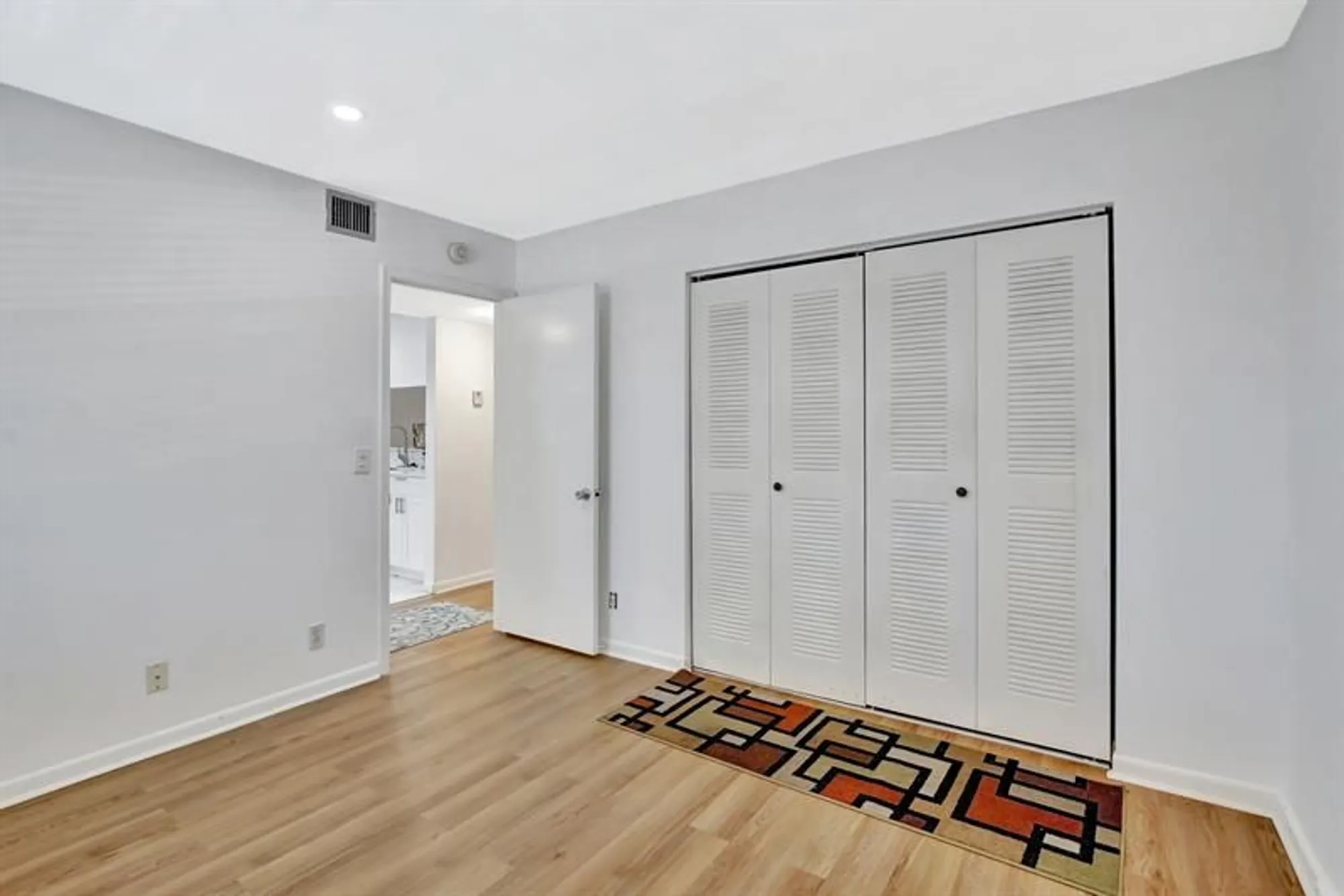 Property Slideshow image 22 of 35 | 1200 sw 124th ter 404 o, Pembroke Pines, FL, 33027