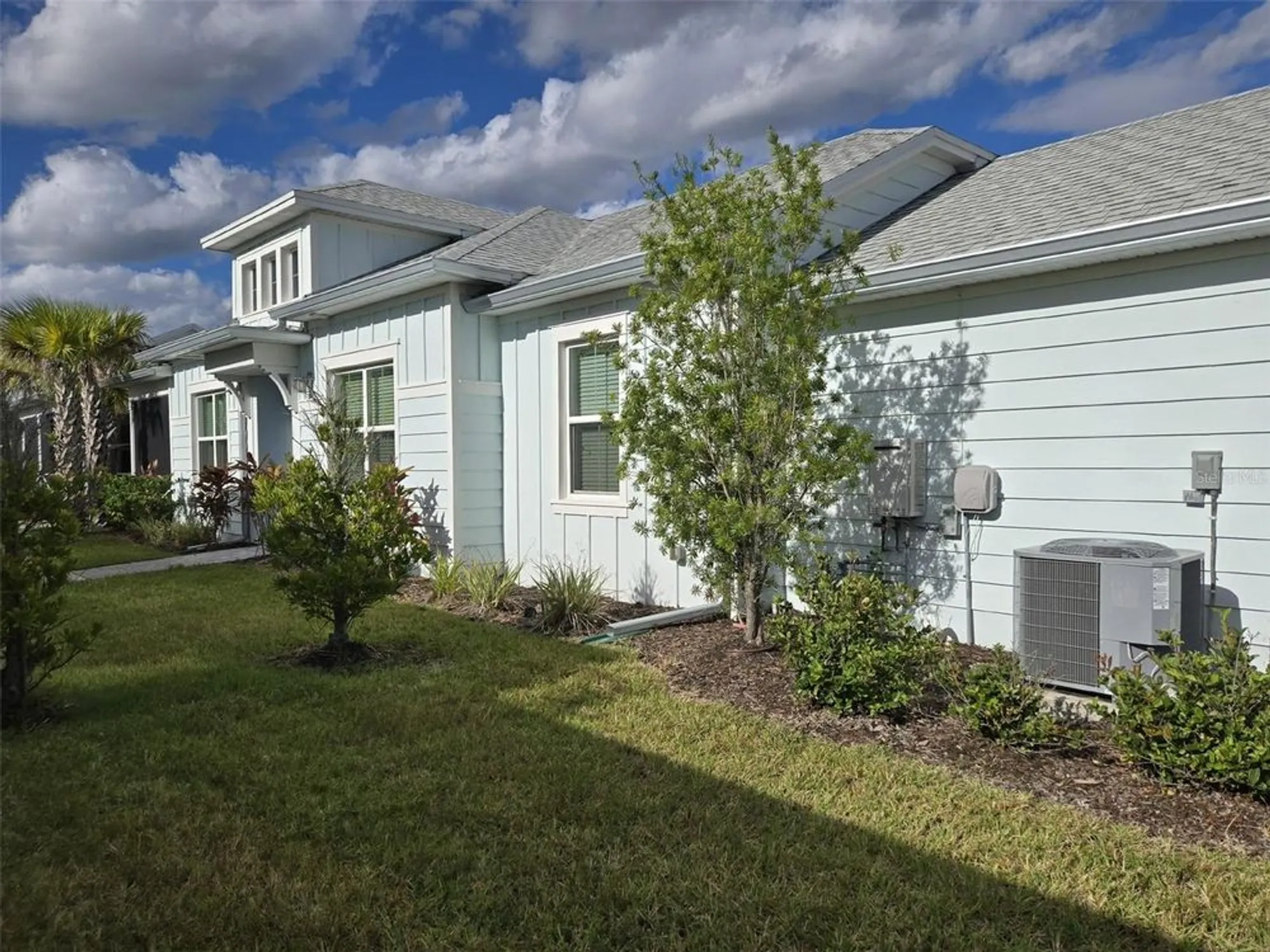 Property Slideshow image 4 of 45 | 422 lime ave, Daytona Beach, FL, 32124