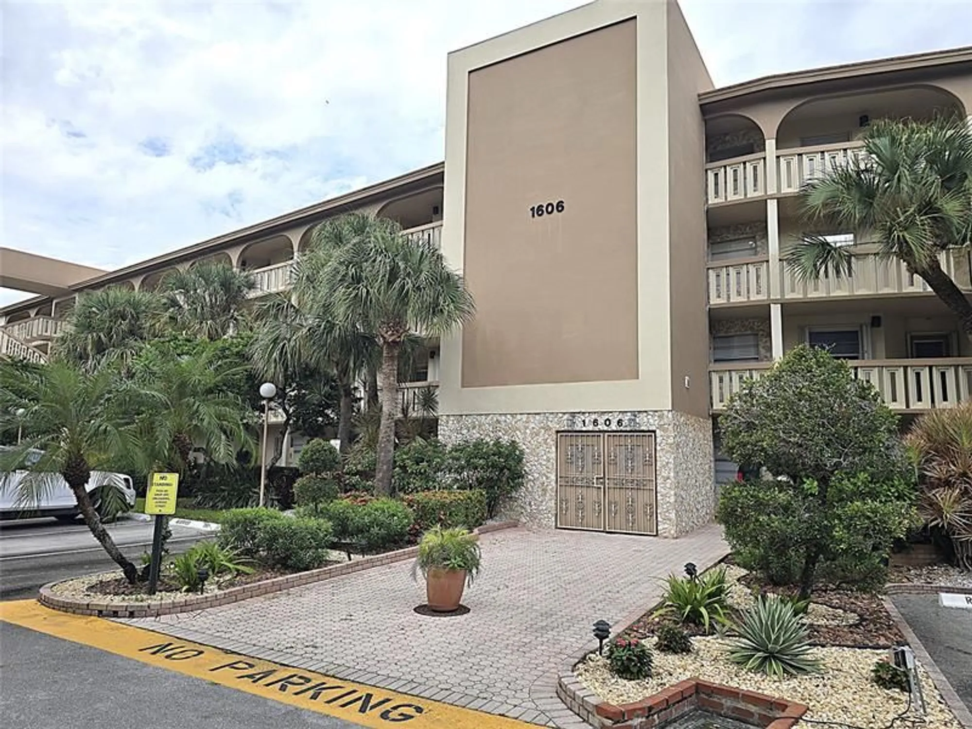 Property Slideshow image 1 of 68 | 1606 abaco dr e1, Coconut Creek, FL, 33066