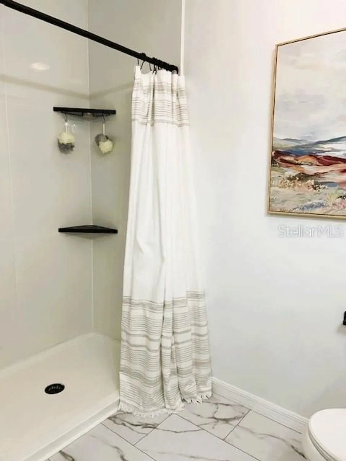 Property Slideshow image 17 of 41 | 528 valencia pl, Lady Lake, FL, 32159