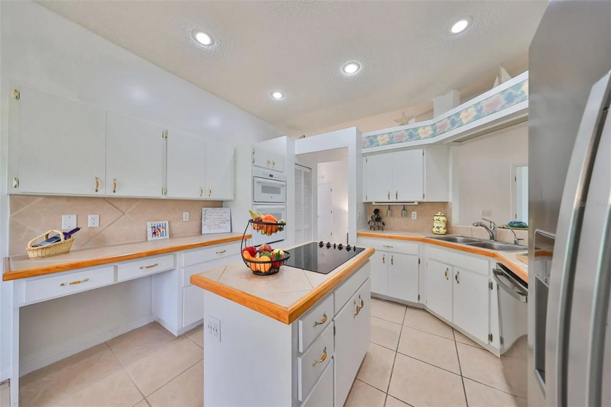Property Slideshow image 16 of 42 | 902 mcdaniel st, Sun City Center, FL, 33573