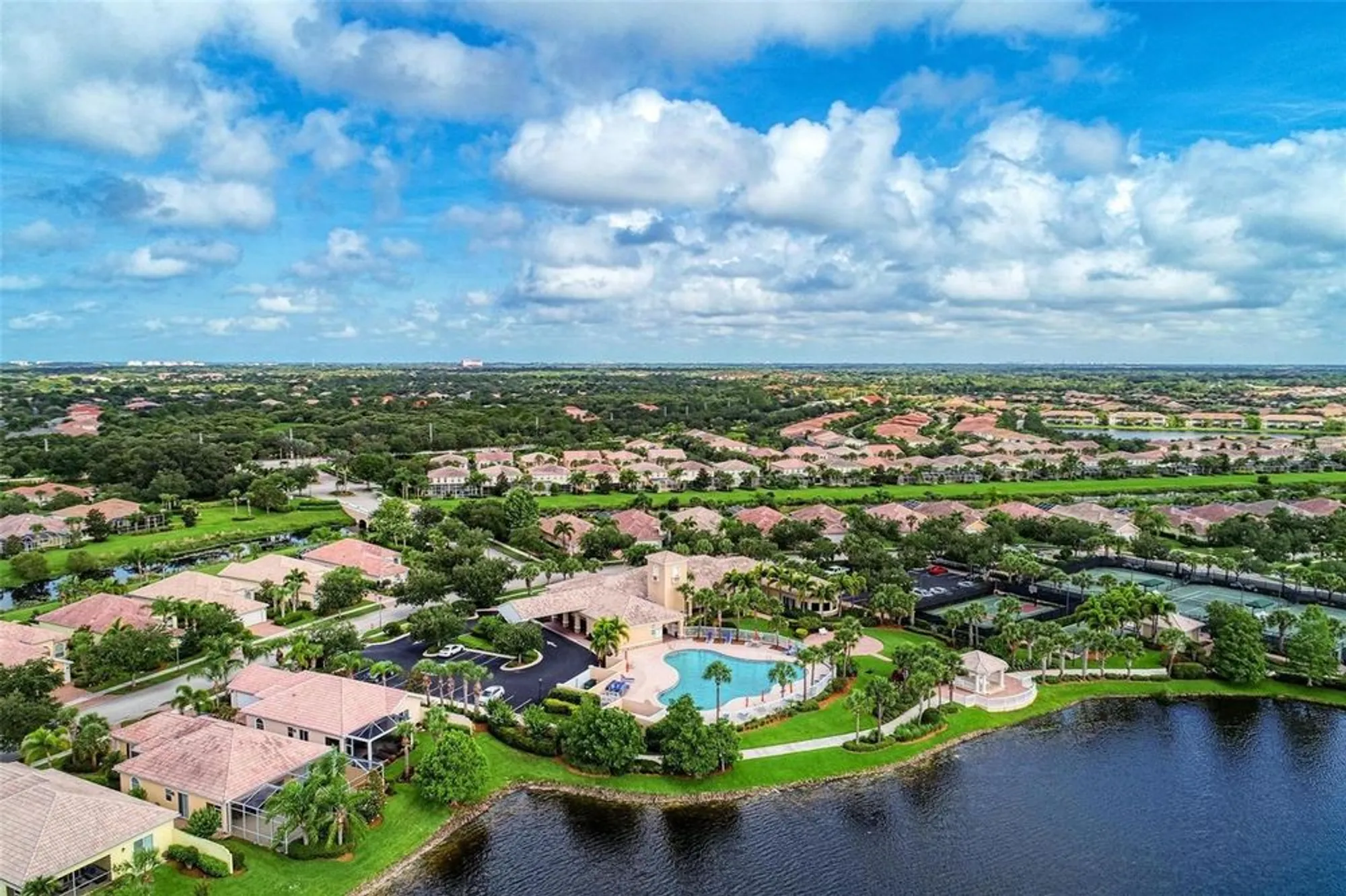 Property Slideshow image 46 of 65 | 5827 benevento dr, Sarasota, FL, 34238