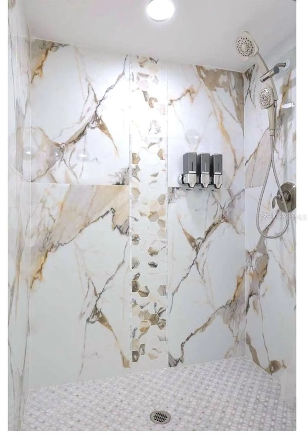 Property Slideshow image 10 of 19 | 6372 palma del mar blvd s apt 705, Saint Petersburg, FL, 33715