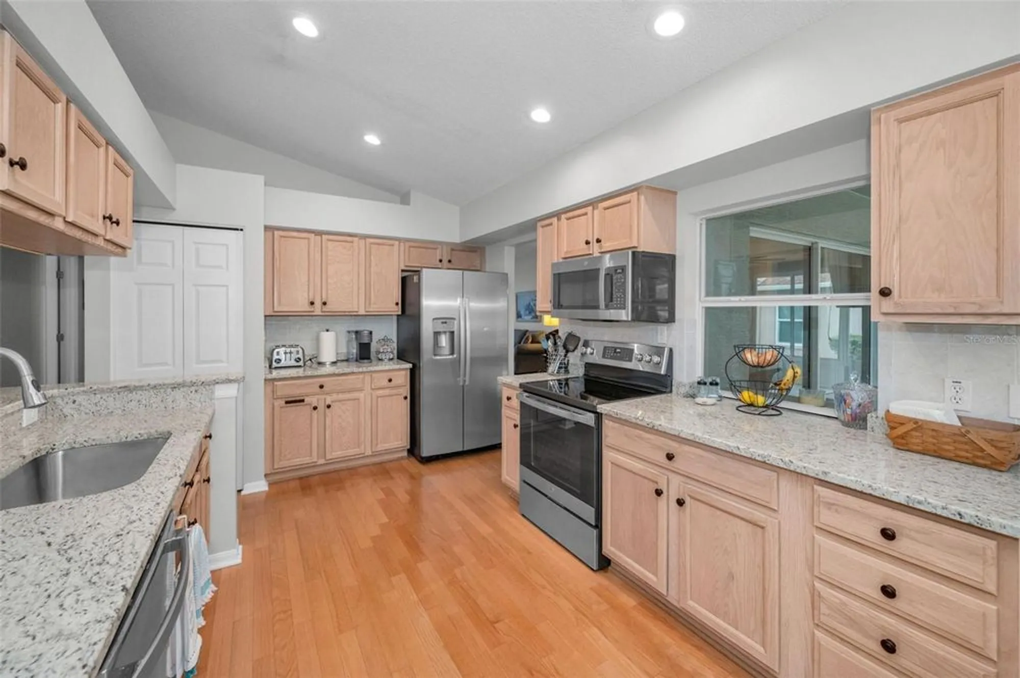 Property Slideshow image 16 of 100 | 1311 eveningside ct, Trinity, FL, 34655