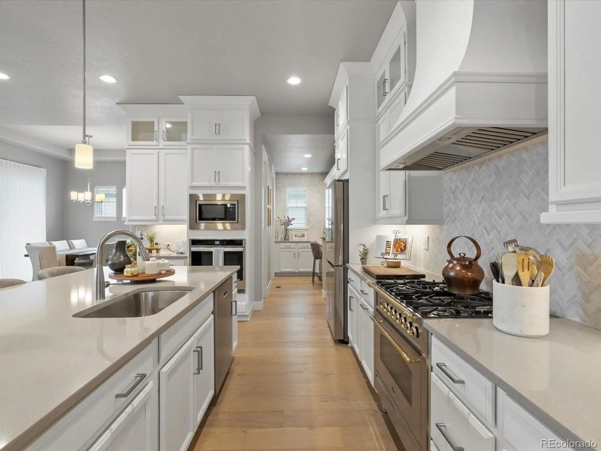 Property Slideshow image 5 of 38 | 9035 s shawnee ct, Aurora, CO, 80016