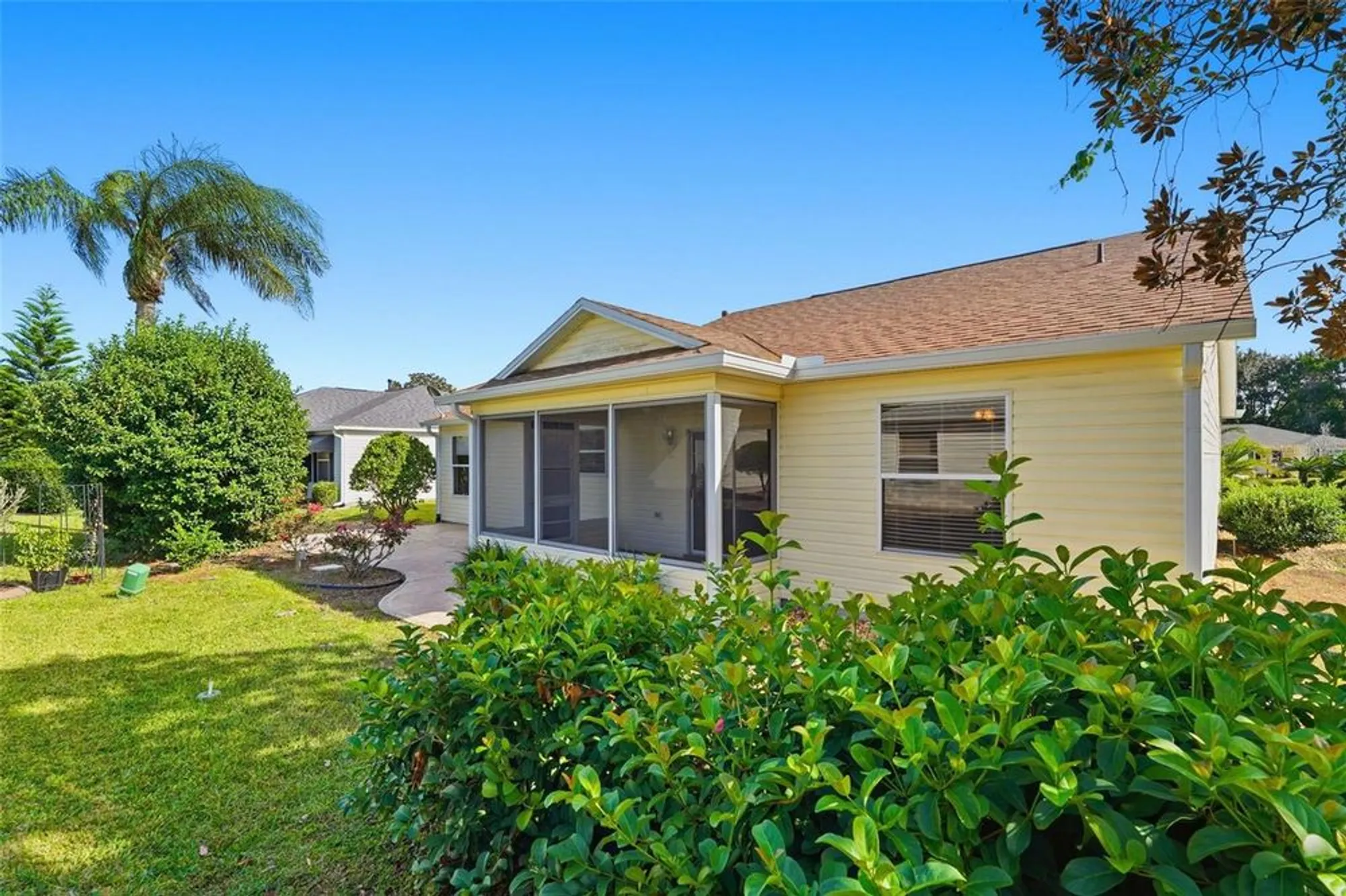 Property Slideshow image 41 of 69 | 17985 se 92nd amory ave, The Villages, FL, 32162