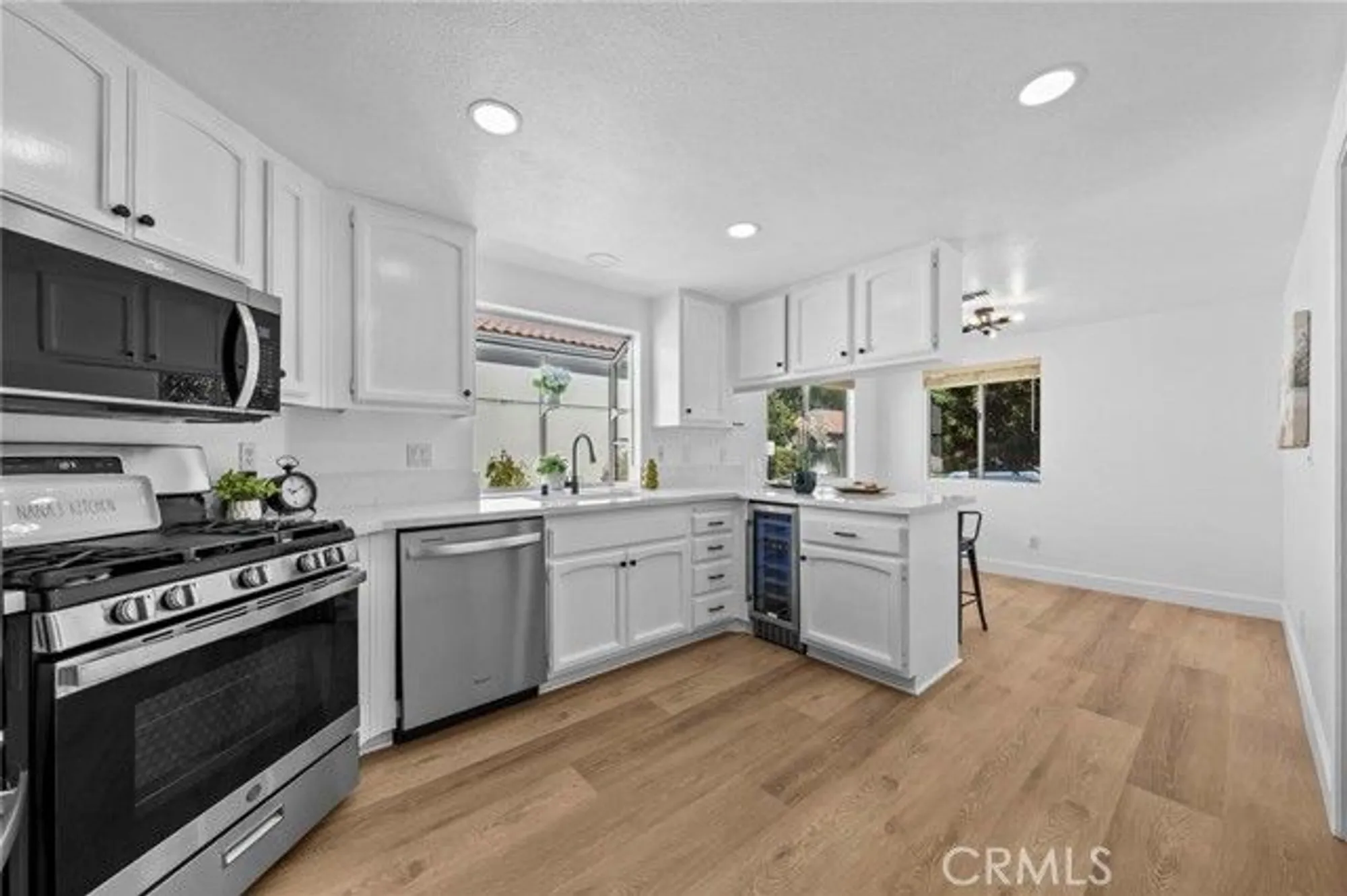 Property Slideshow image 13 of 46 | 40415 via francisco, Murrieta, CA, 92562