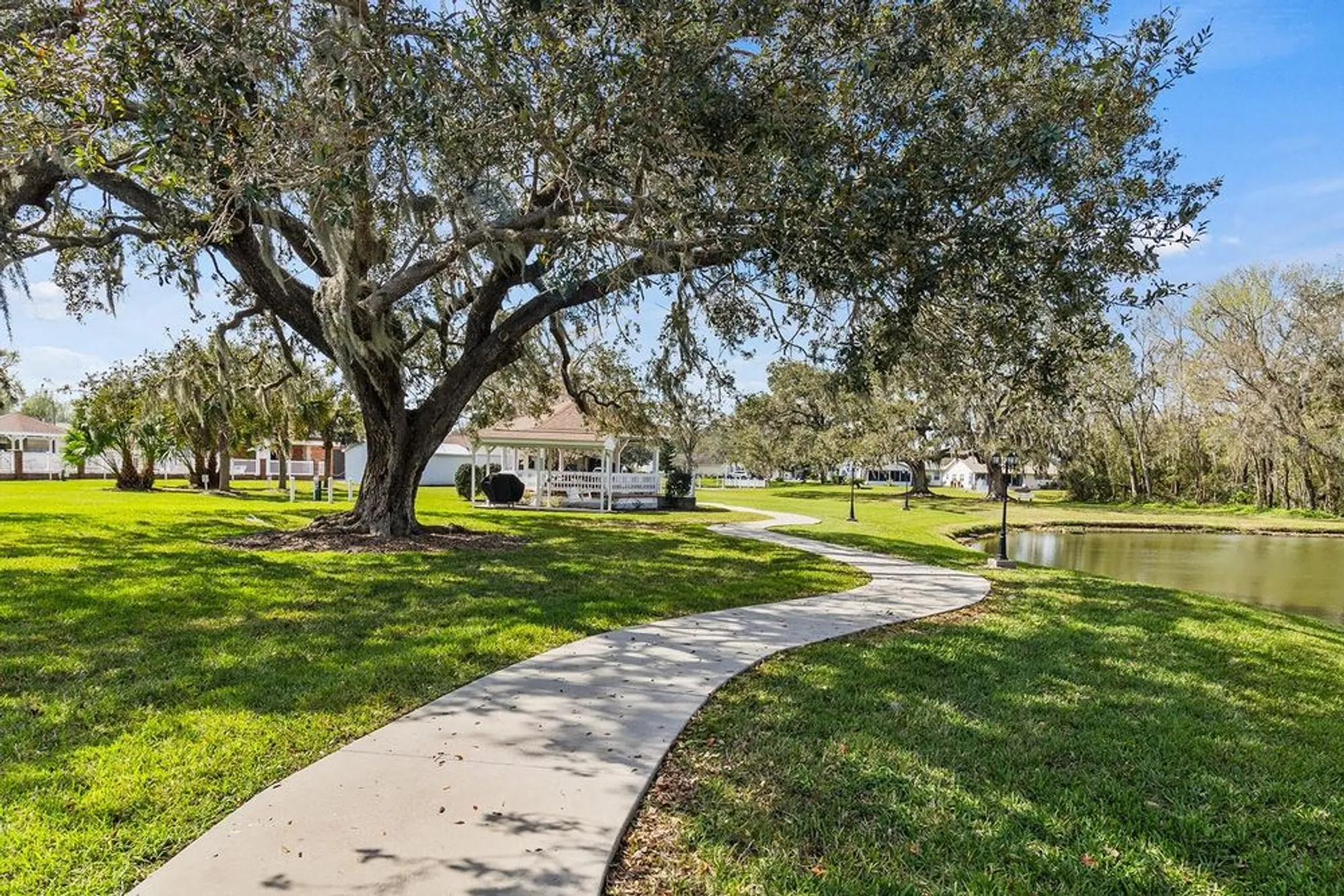 Property Slideshow image 30 of 33 | 4846 colonnades club blvd, Lakeland, FL, 33811