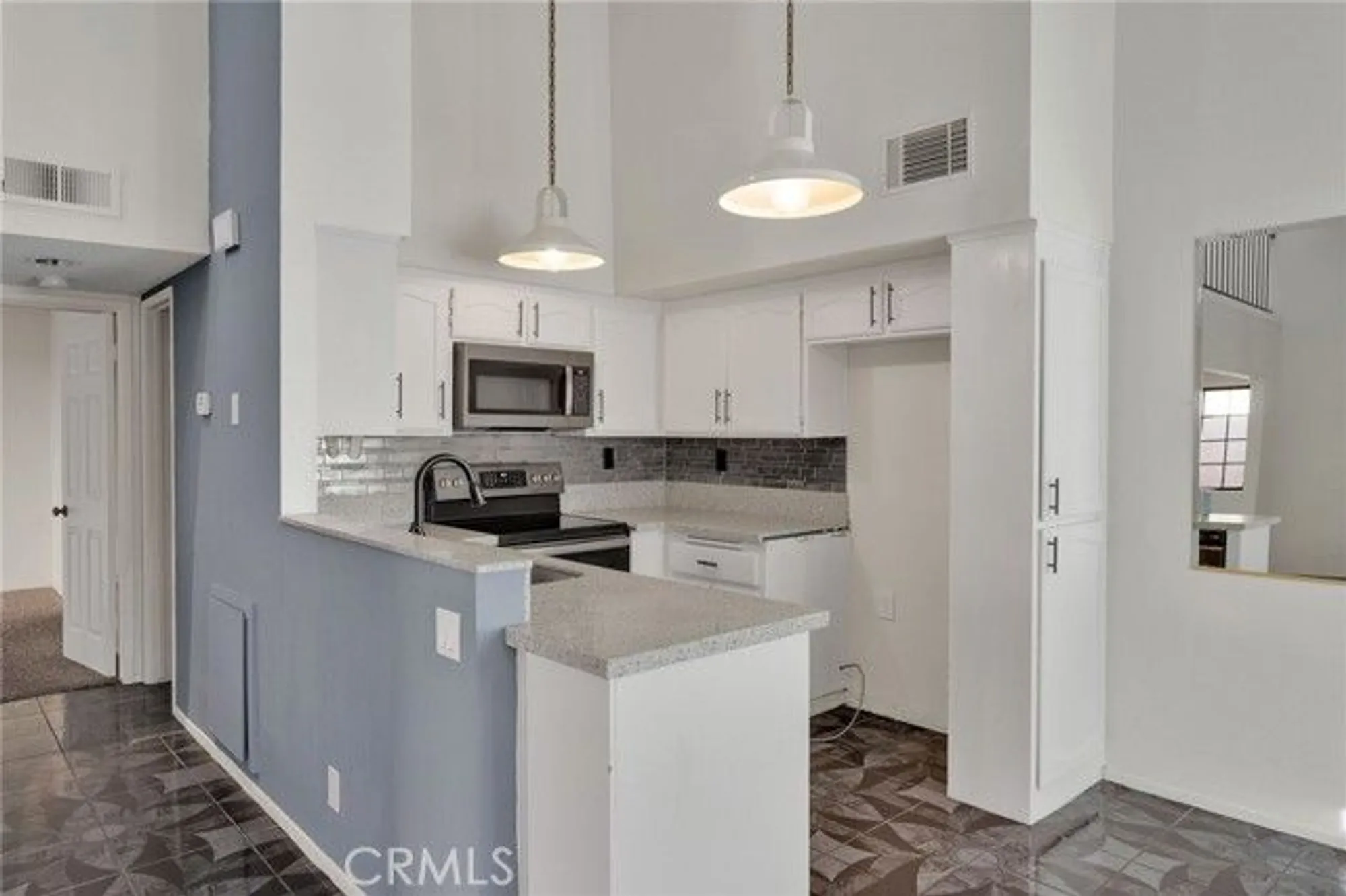 Property Slideshow image 10 of 50 | 11659 pepper ln, Apple Valley, CA, 92308