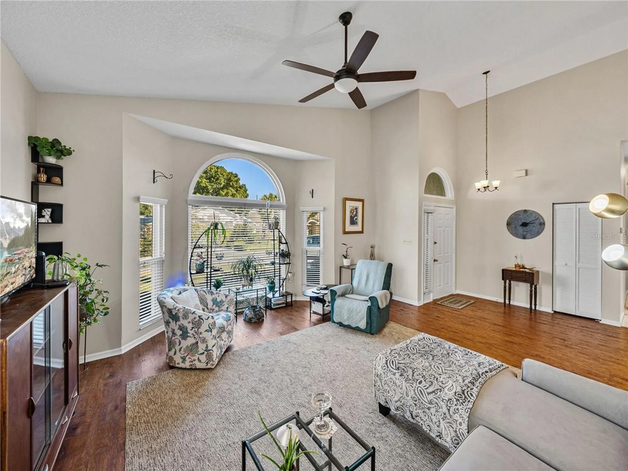 Property Slideshow image 5 of 42 | 6052 condor dr, Lakeland, FL, 33809