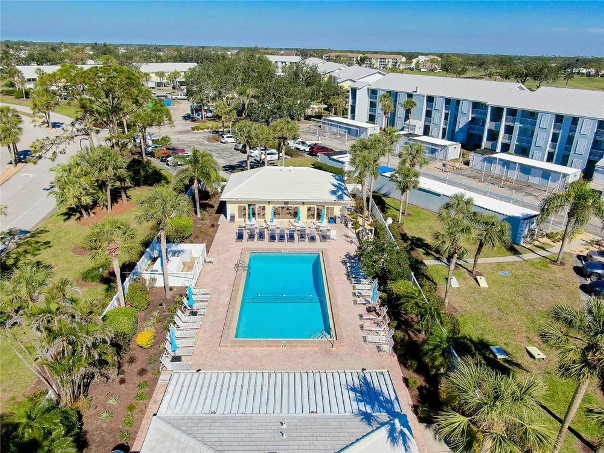 Property Slideshow image 27 of 36 | 410 cerromar cir 240, Venice, FL, 34293