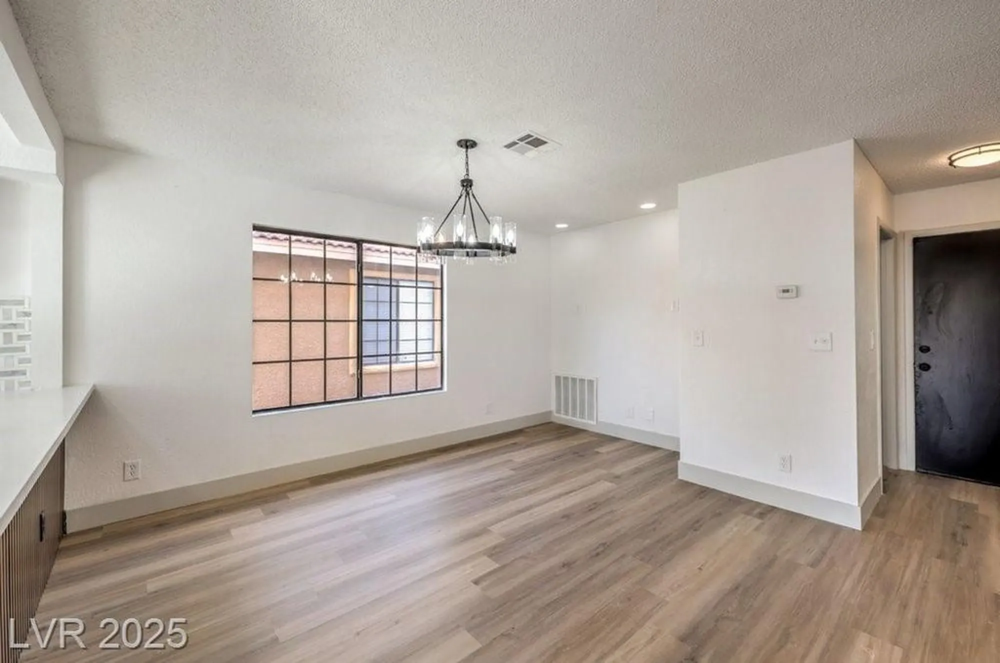 Property Slideshow image 10 of 37 | 5213 tamanar dr, Las Vegas, NV, 89130