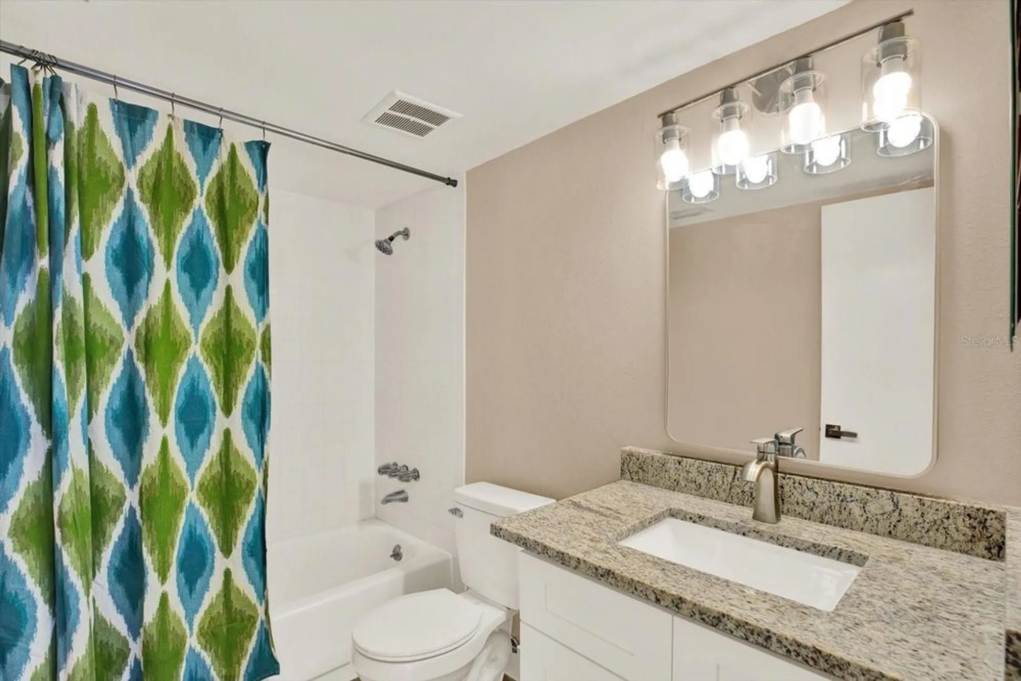 Property Slideshow image 14 of 35 | 18304 gulf blvd 311, Redington Shores, FL, 33708