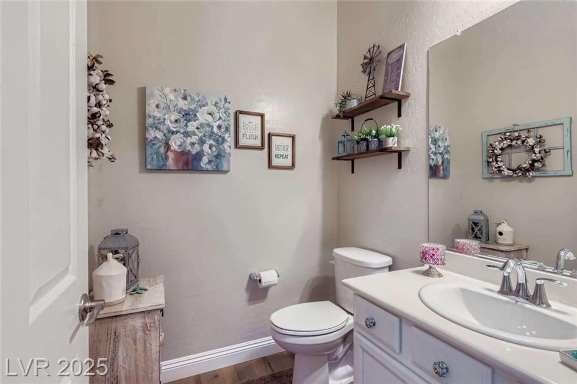 Property Slideshow image 17 of 54 | 768 rocky nook st, Henderson, NV, 89011