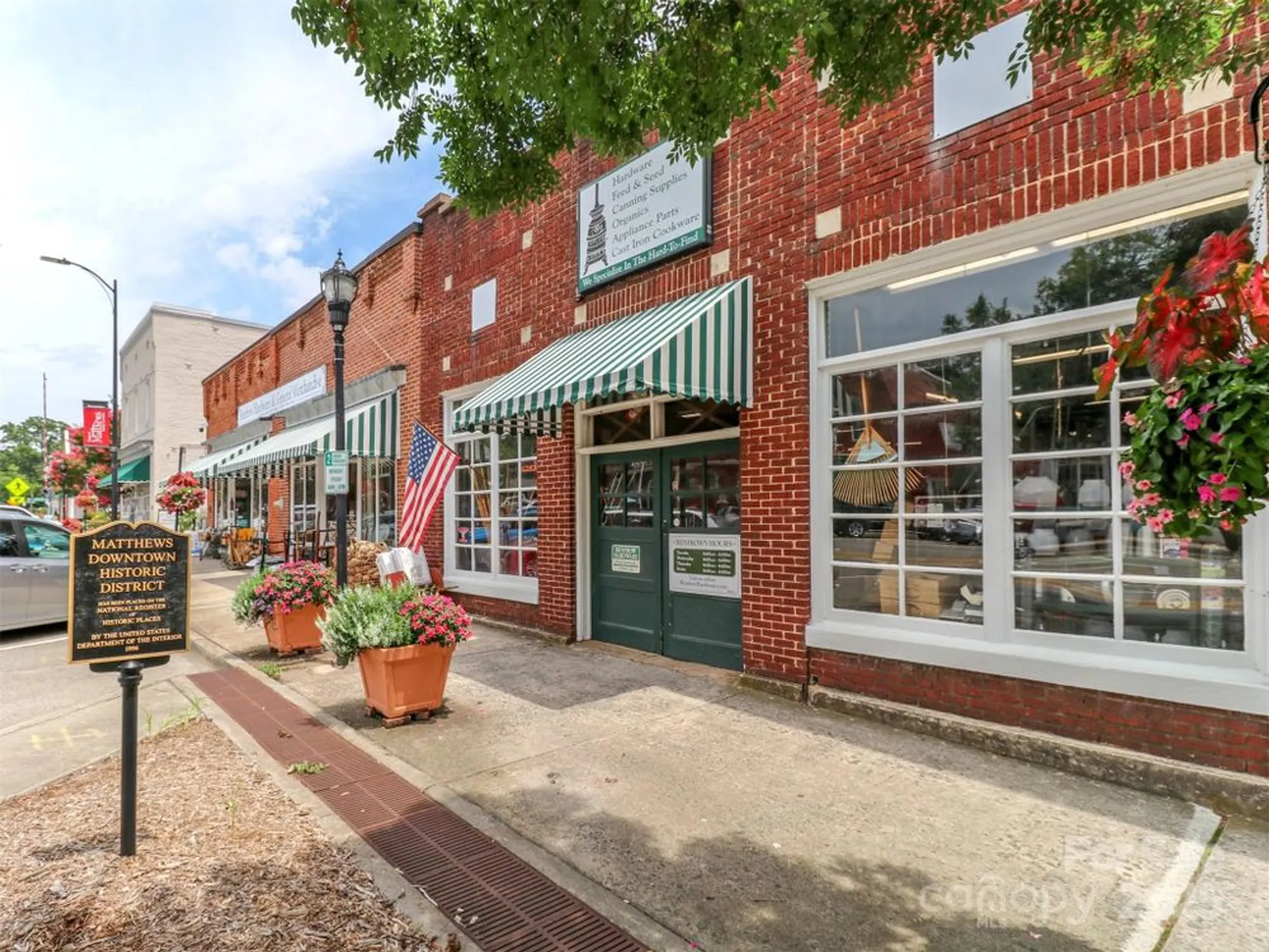 Property Slideshow image 39 of 46 | 4423 parkgate dr, Matthews, NC, 28105