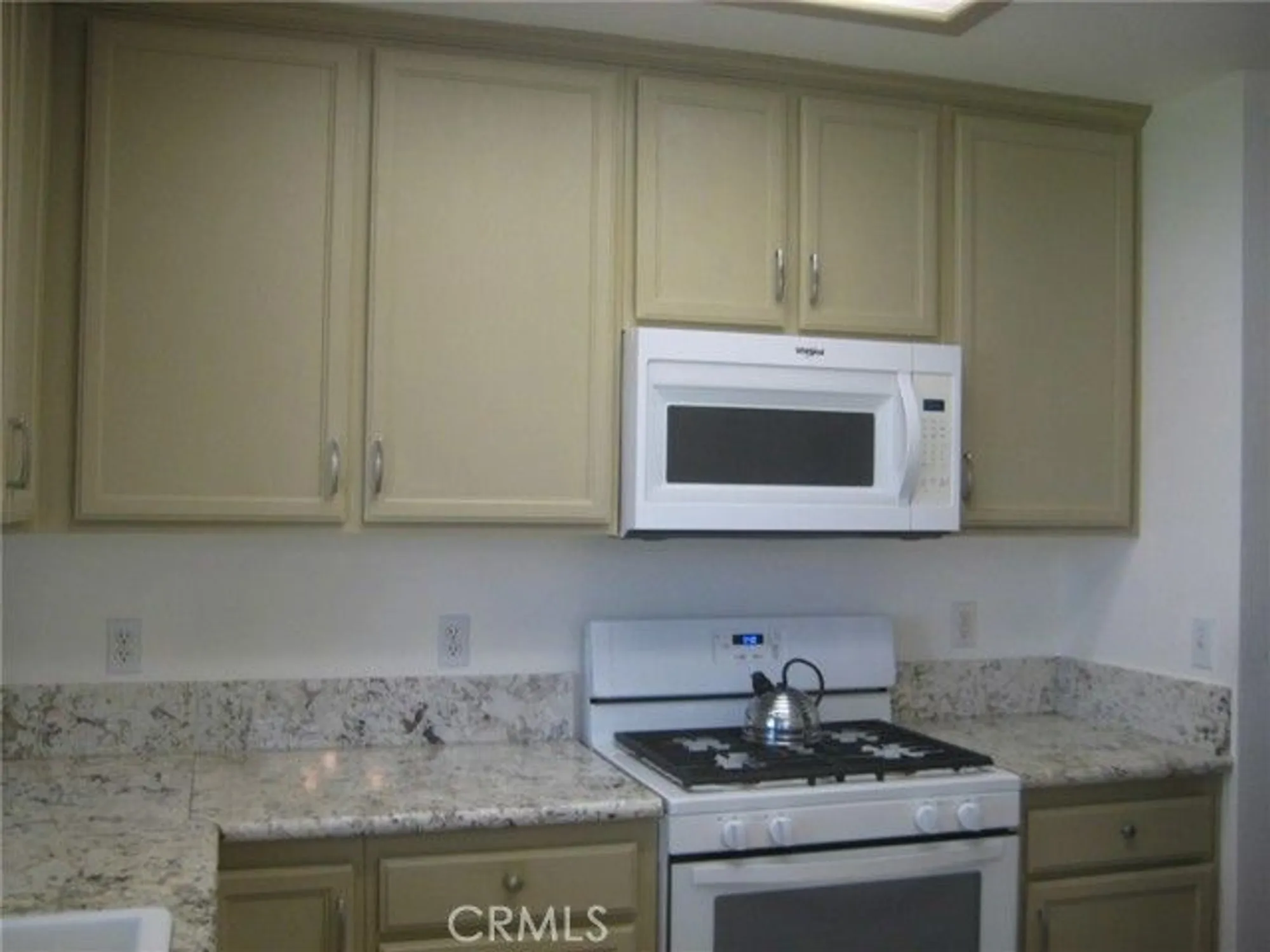 Property Slideshow image 24 of 41 | 19058 pamela ln, Apple Valley, CA, 92308