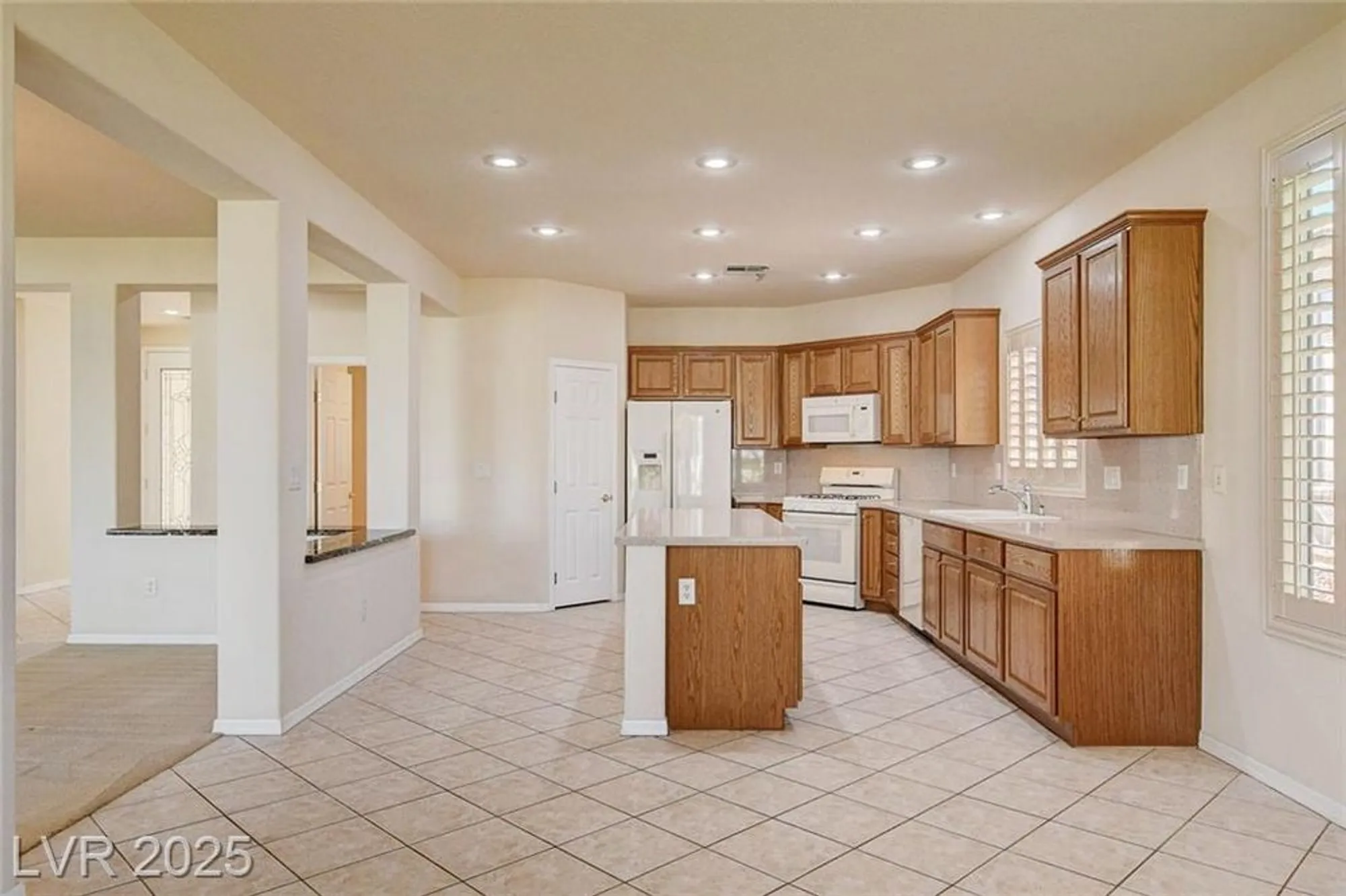 Property Slideshow image 9 of 50 | 10504 bambola pl, Las Vegas, NV, 89135
