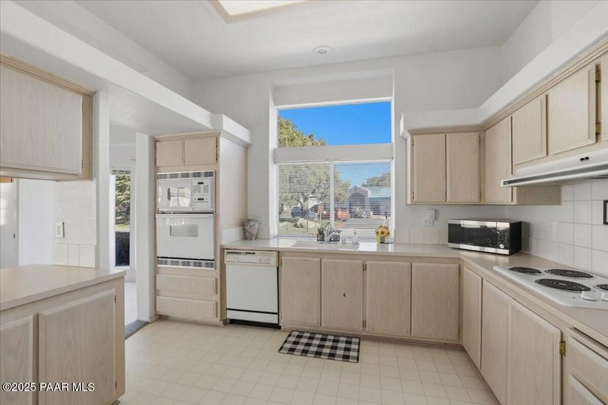 Property Slideshow image 14 of 31 | 753 n mesquite tree dr, Prescott Valley, AZ, 86327