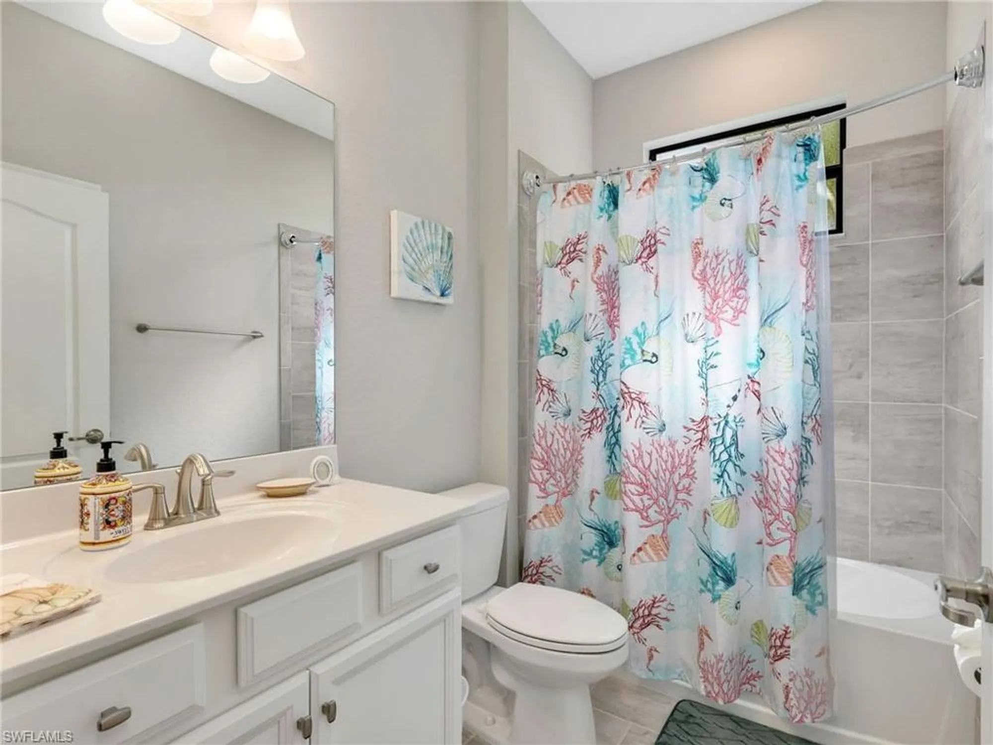 Property Slideshow image 24 of 38 | 11973 bay oak dr, Fort Myers, FL, 33913