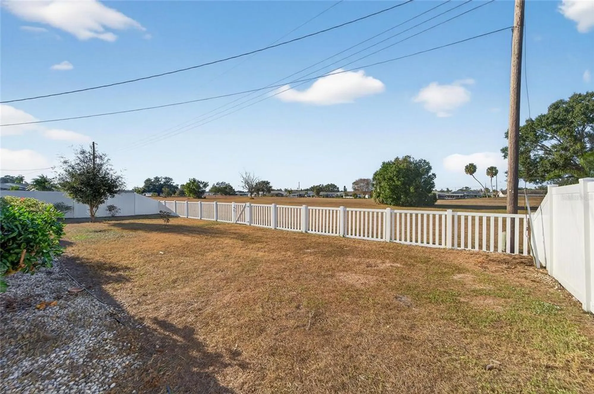 Property Slideshow image 35 of 43 | 743 ojai ave, Sun City Center, FL, 33573